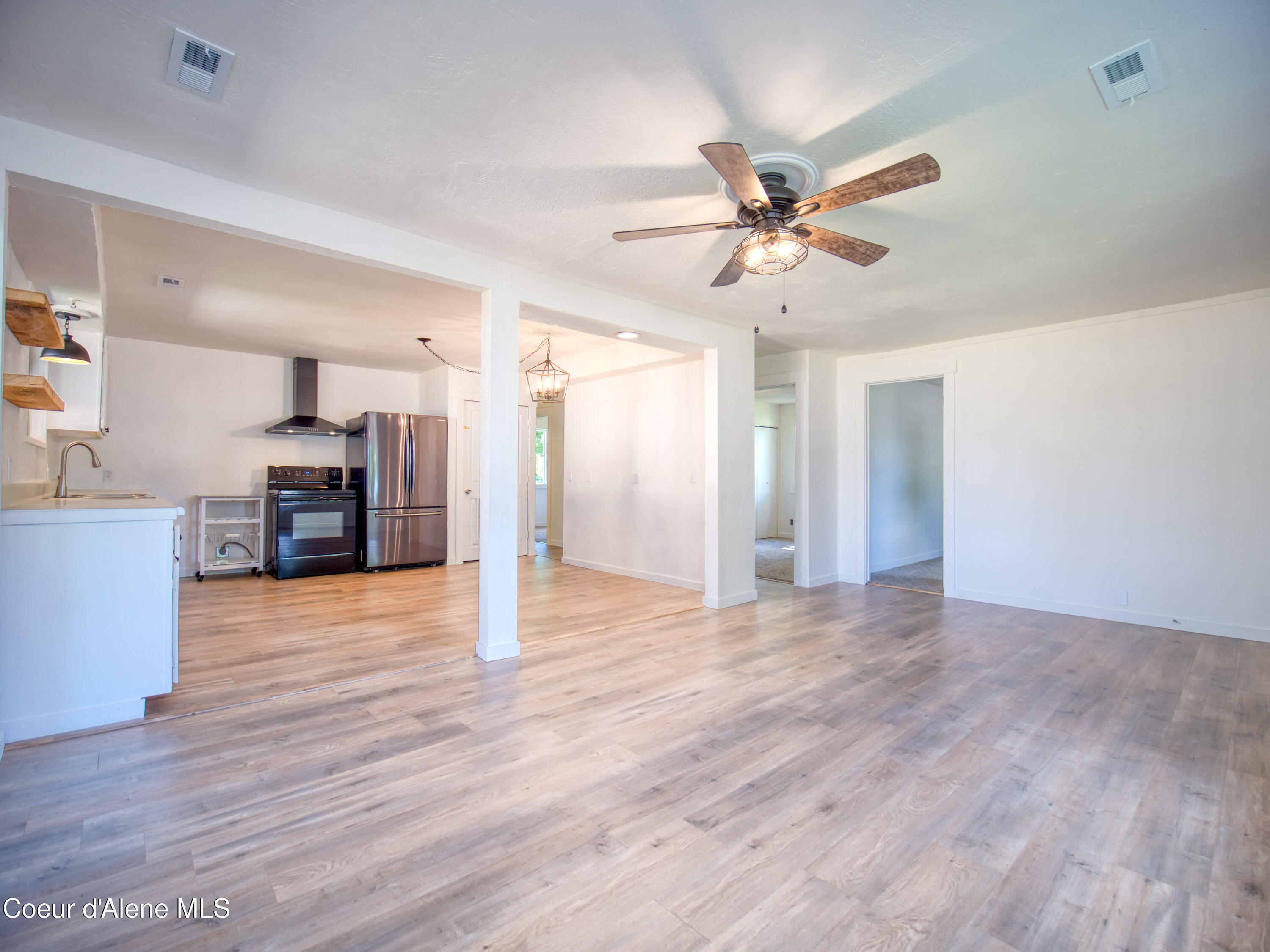 318 E 4TH AVE