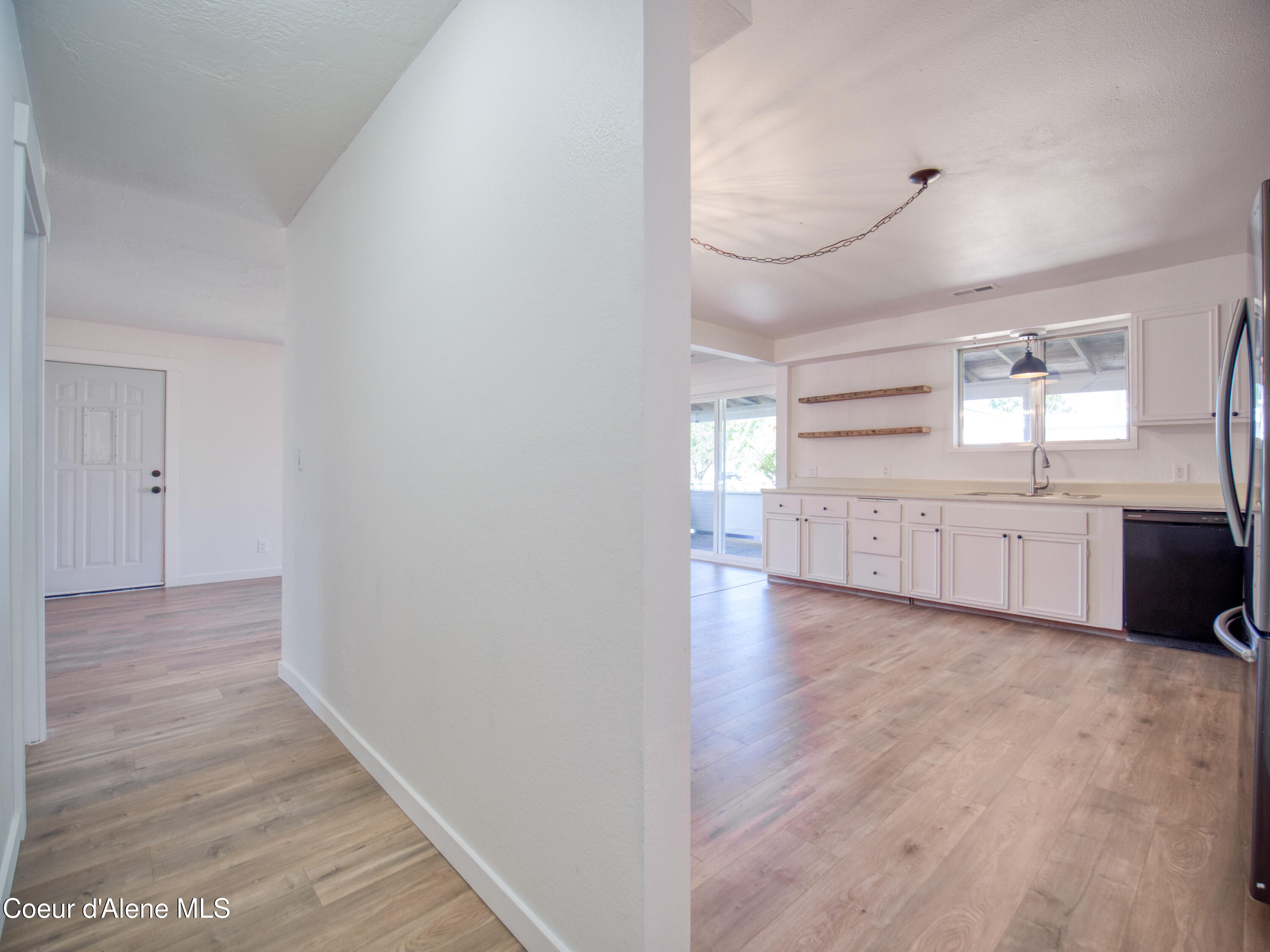 318 E 4TH AVE