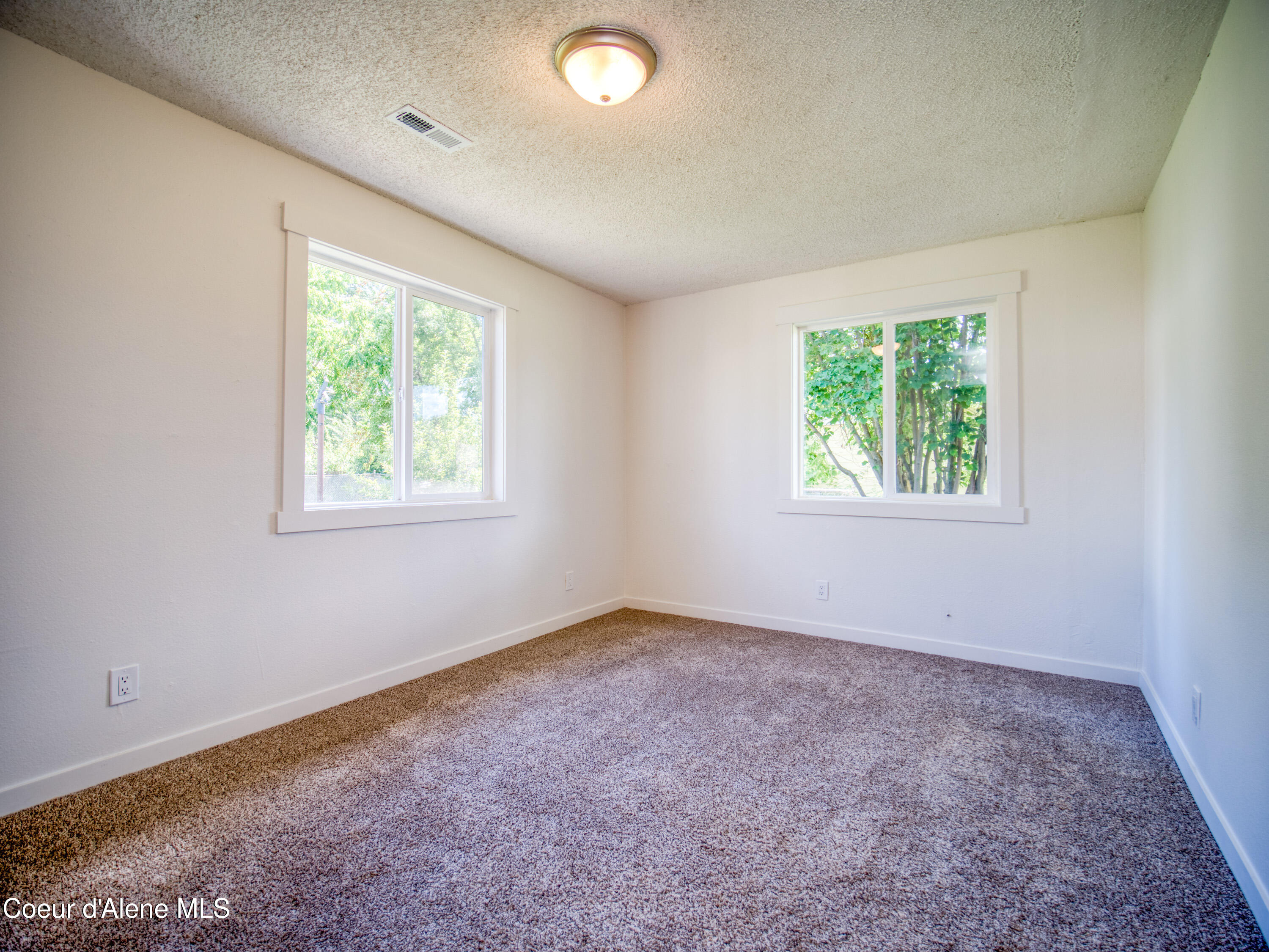 318 E 4TH AVE