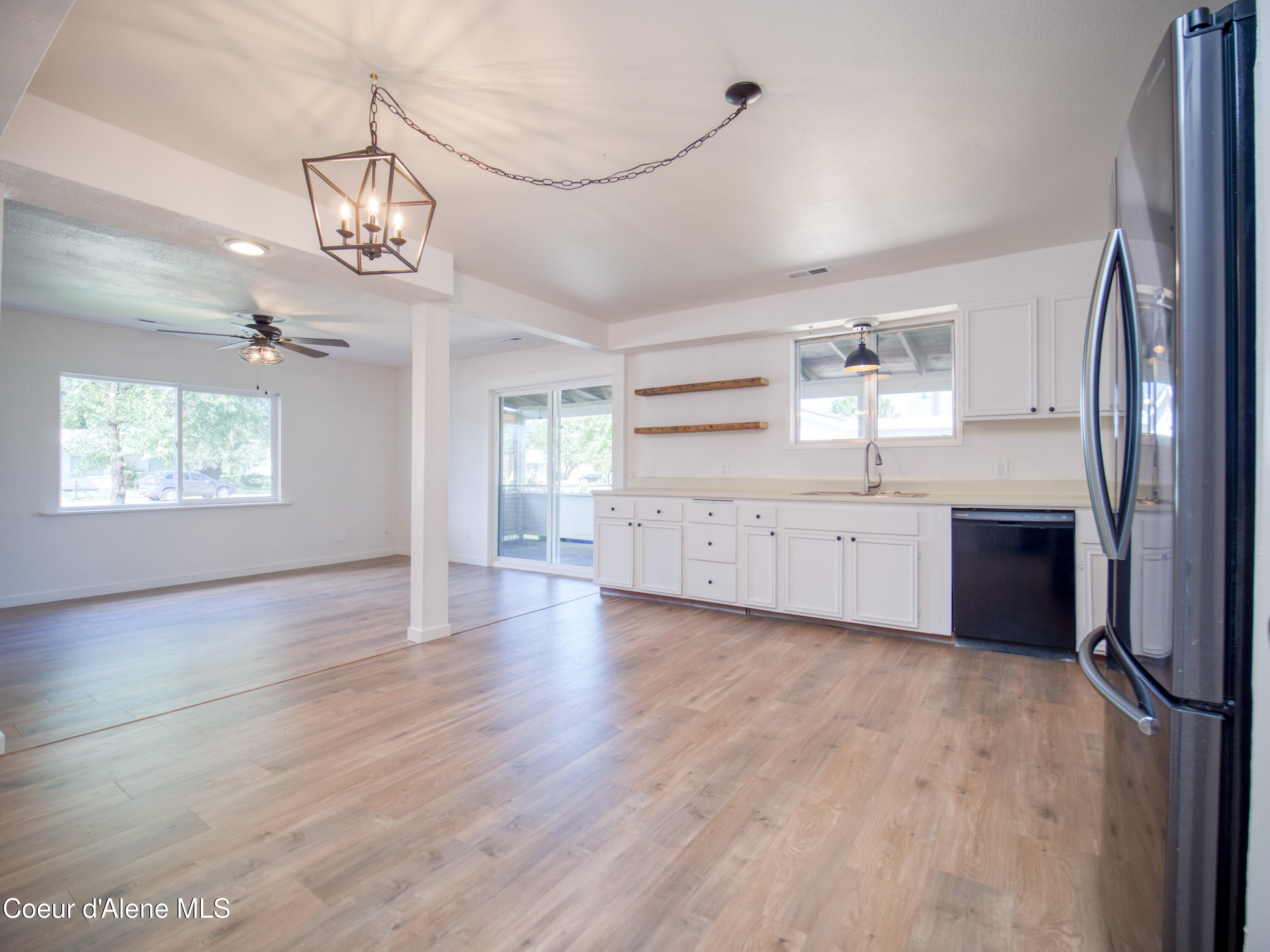 318 E 4TH AVE