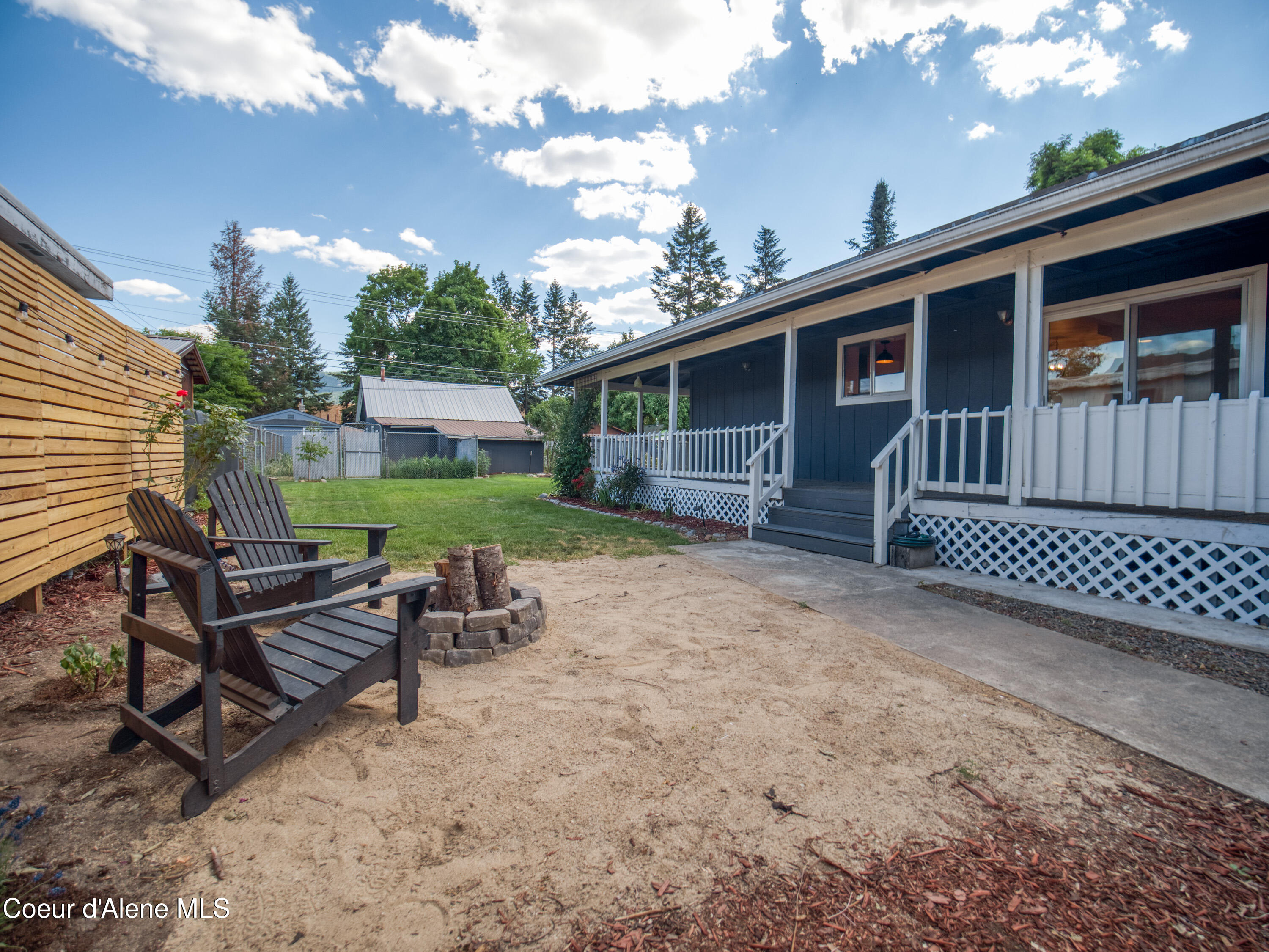 318 E 4TH AVE