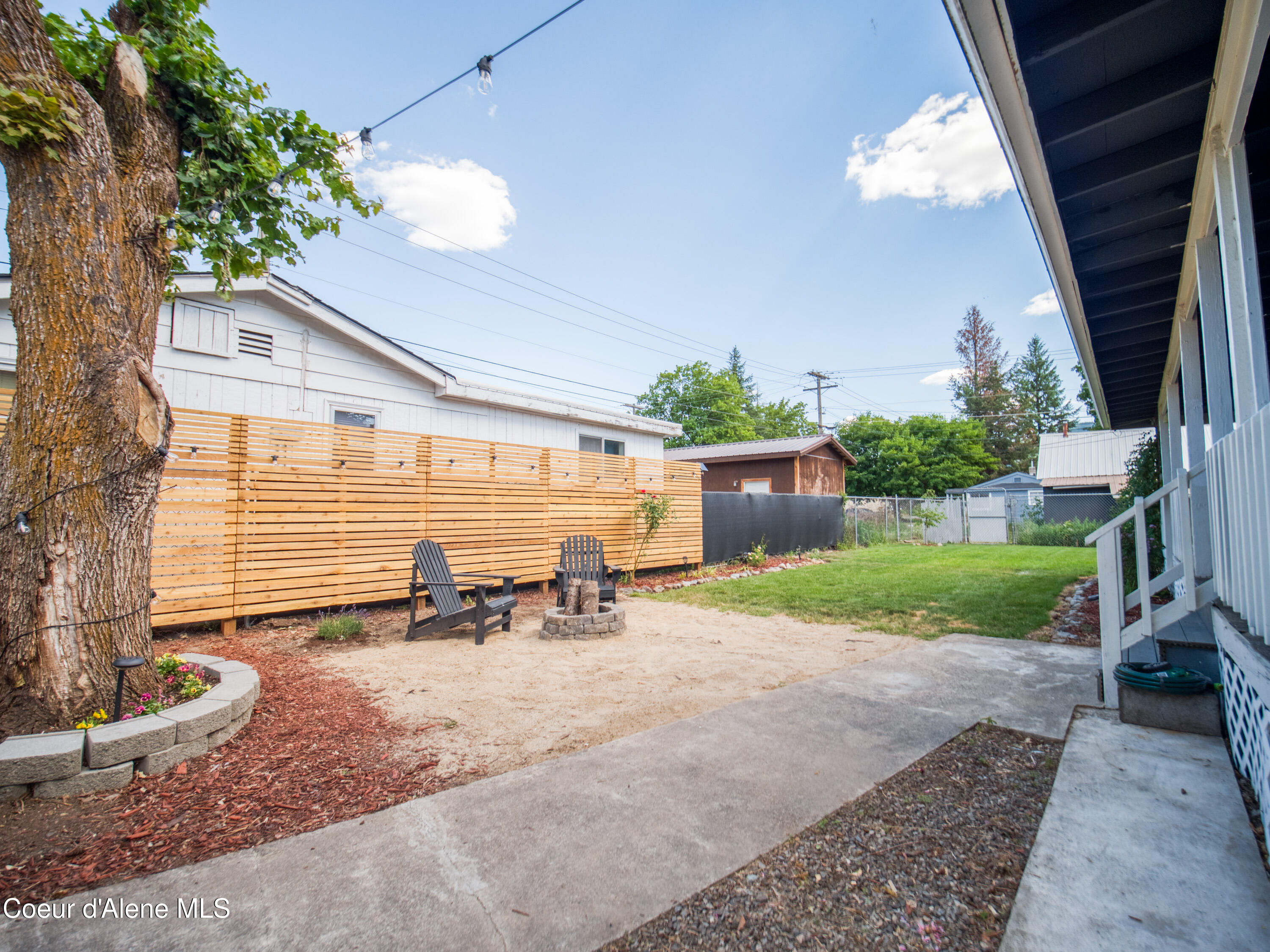 318 E 4TH AVE