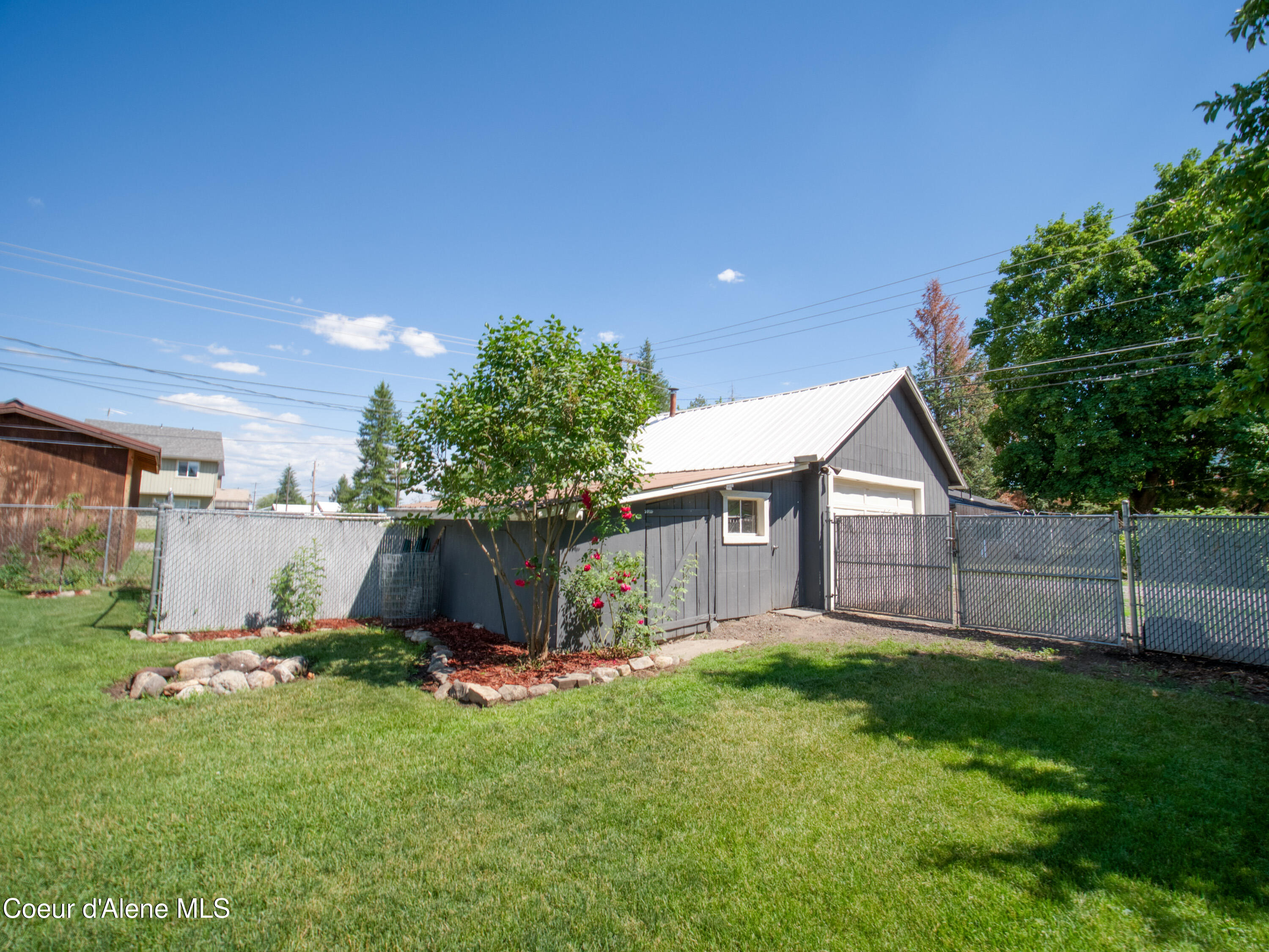 318 E 4TH AVE
