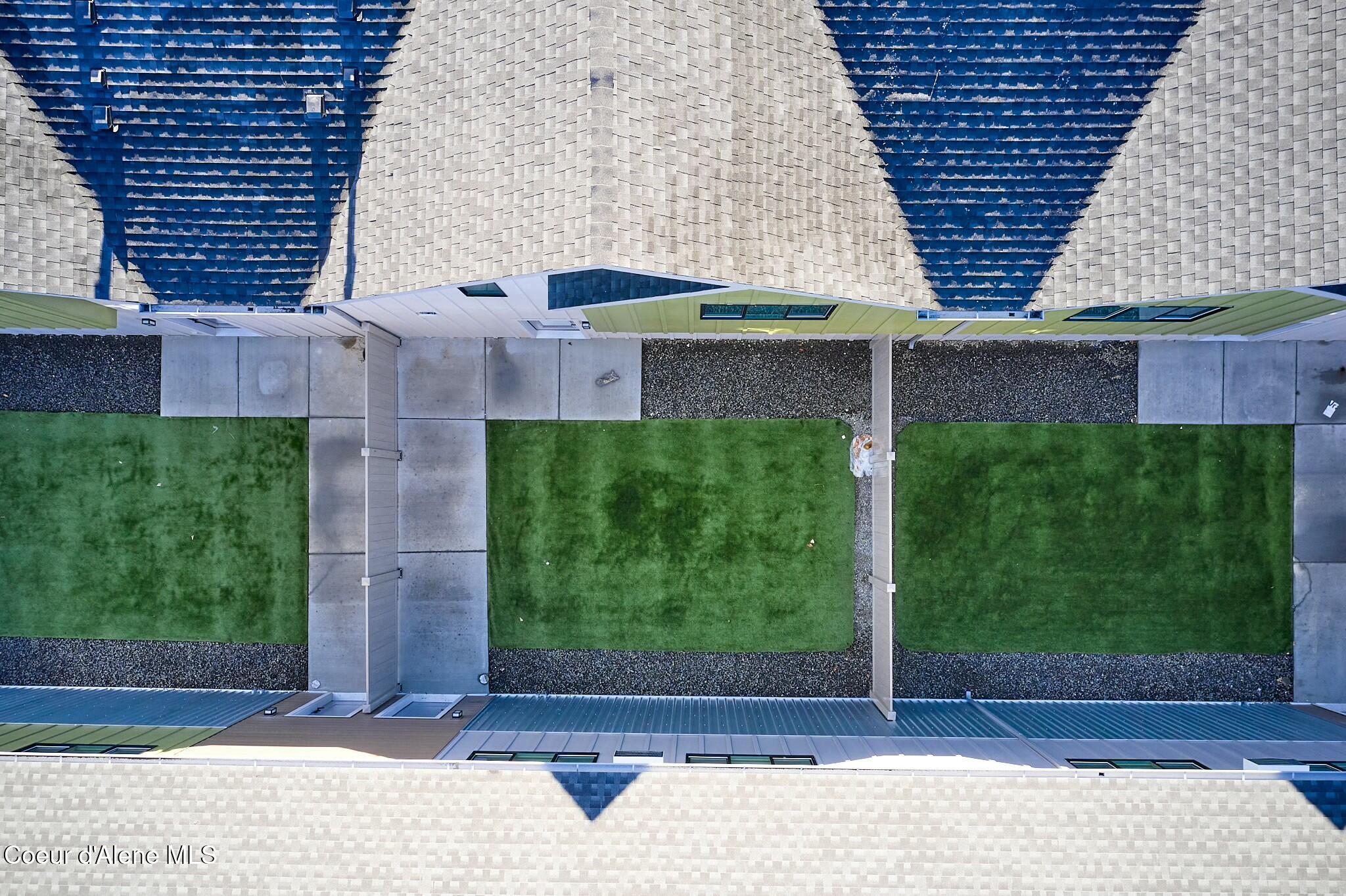 995 E RAILROAD AVENUE