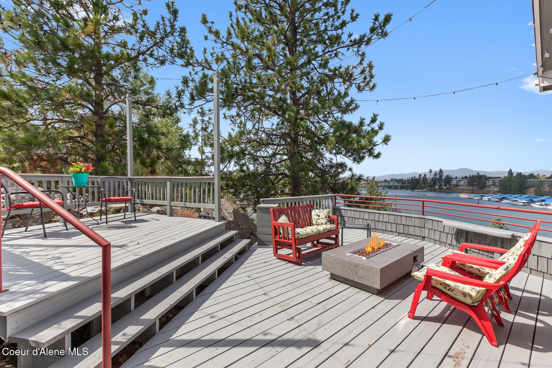 255 S THERESA TERRACE DR