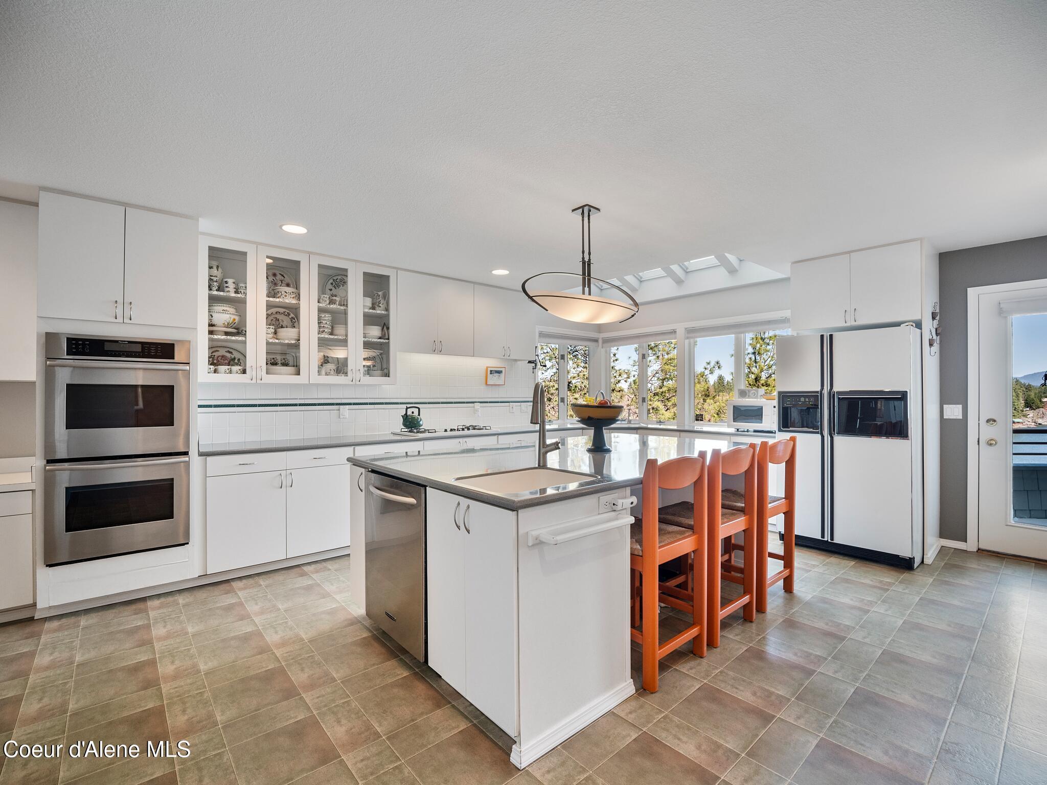255 S THERESA TERRACE DR