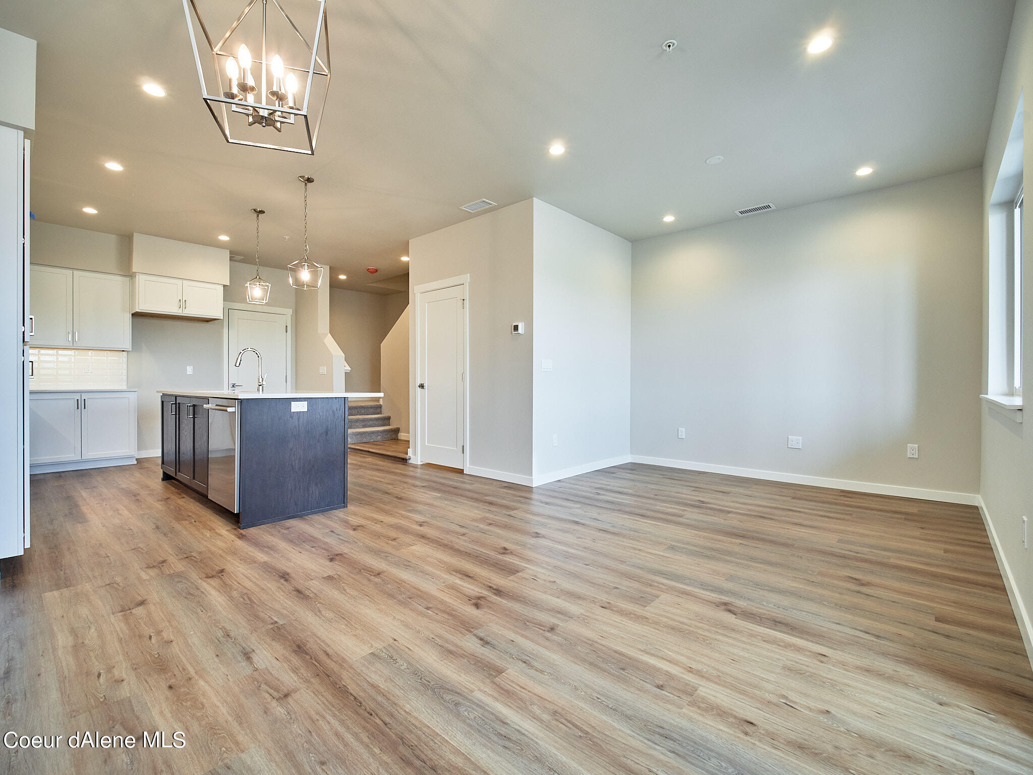 1048 E 4TH AVE, 104