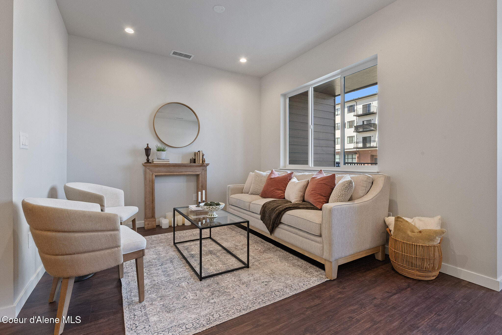 1008 E 4TH AVE, 104