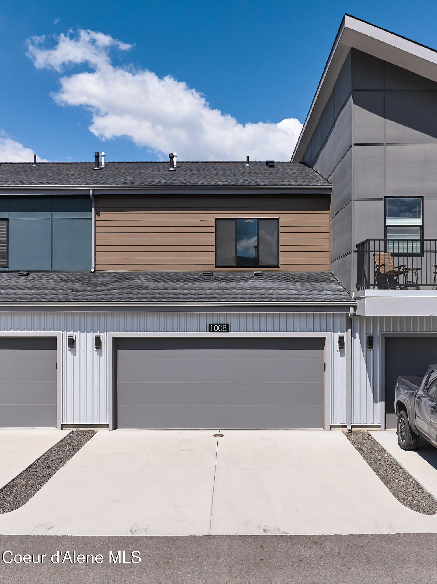 1008 E 4TH AVE, 104