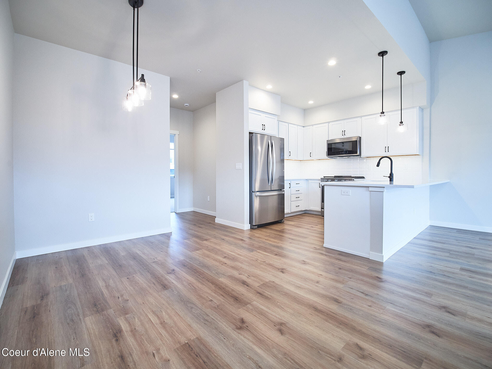 1227 E MILLWORX LOOP