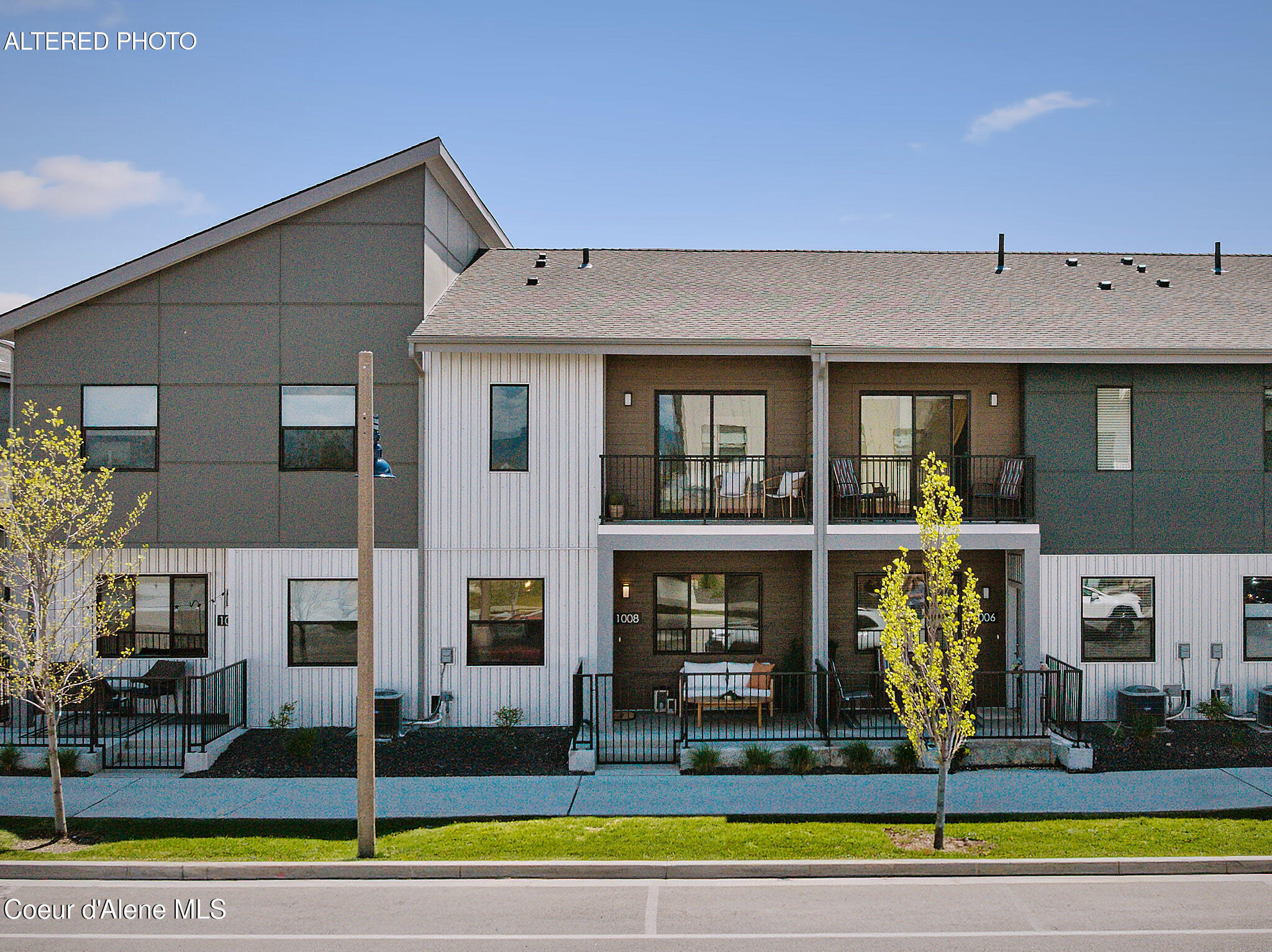 1080 E 4TH AVE