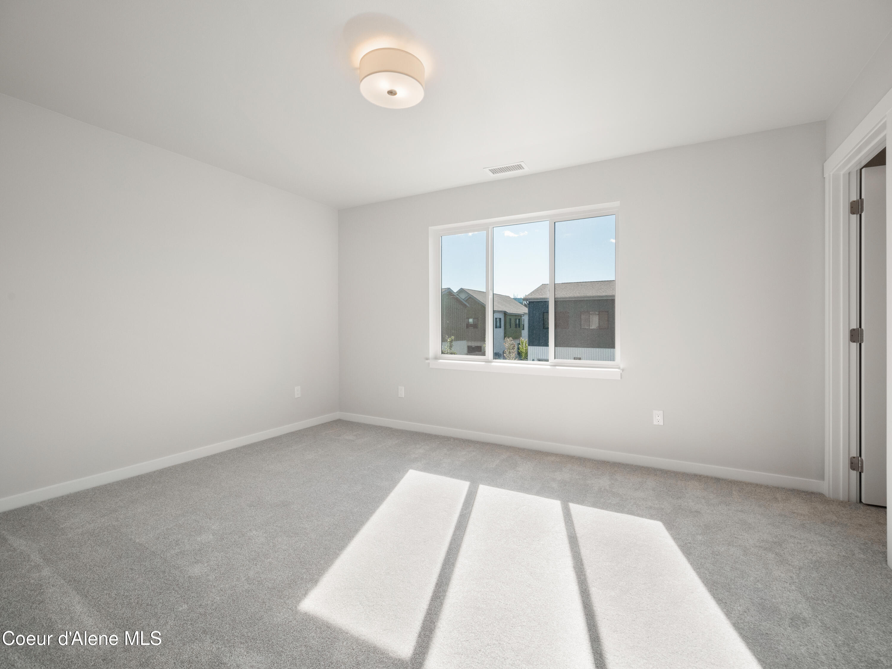 1042 E 4TH AVE