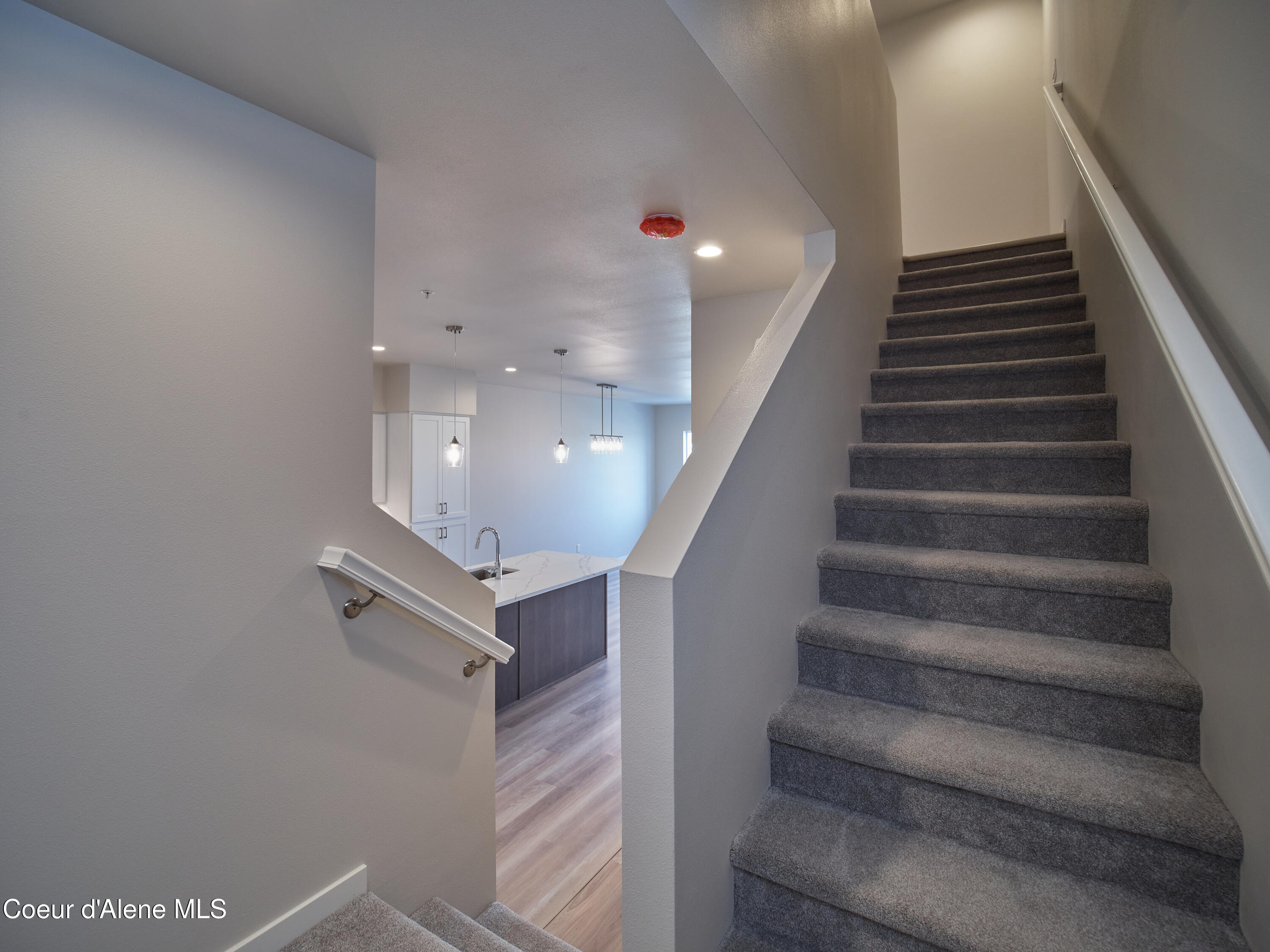 1042 E 4TH AVE