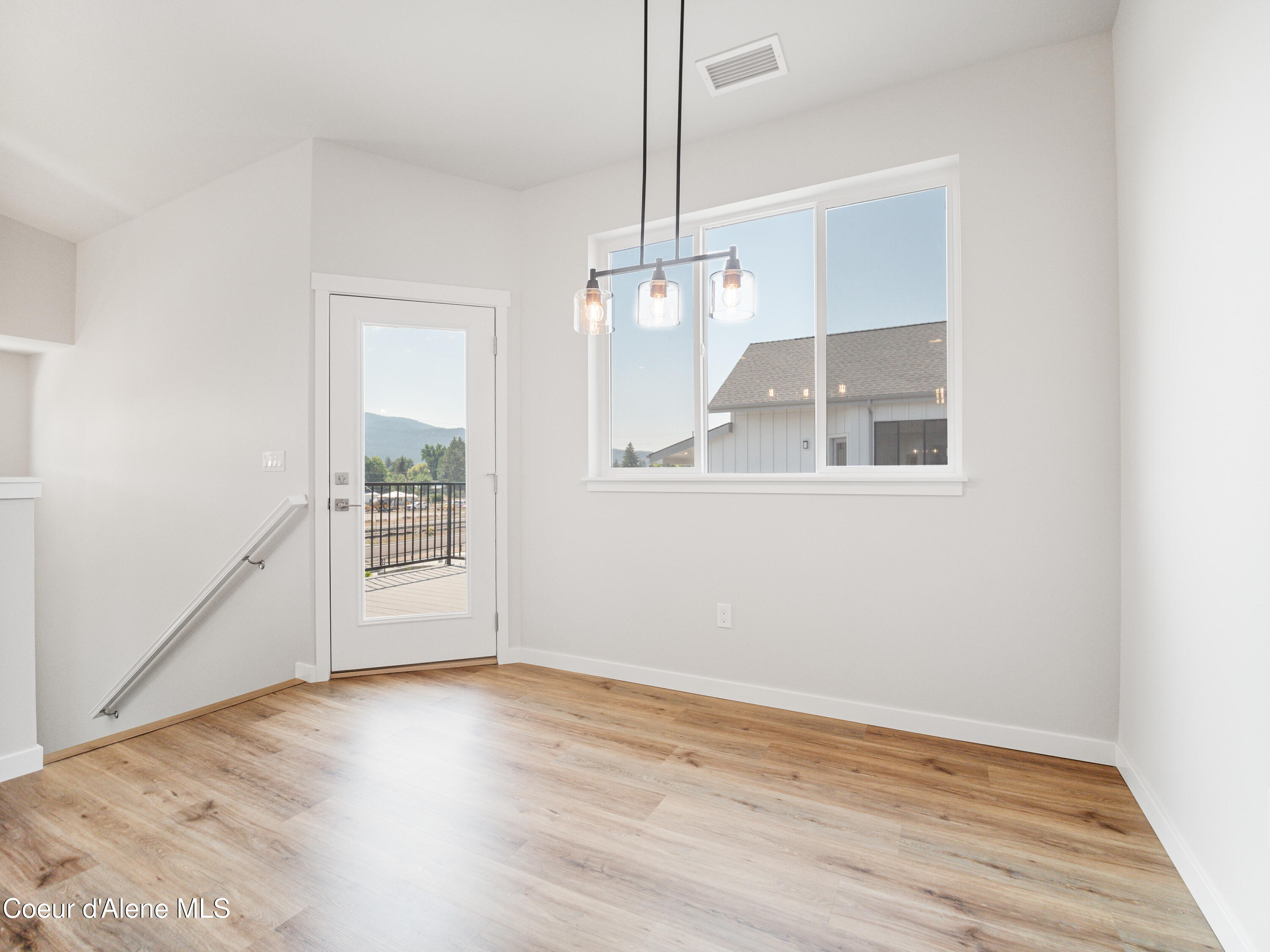 1223 E MILLWORX LOOP