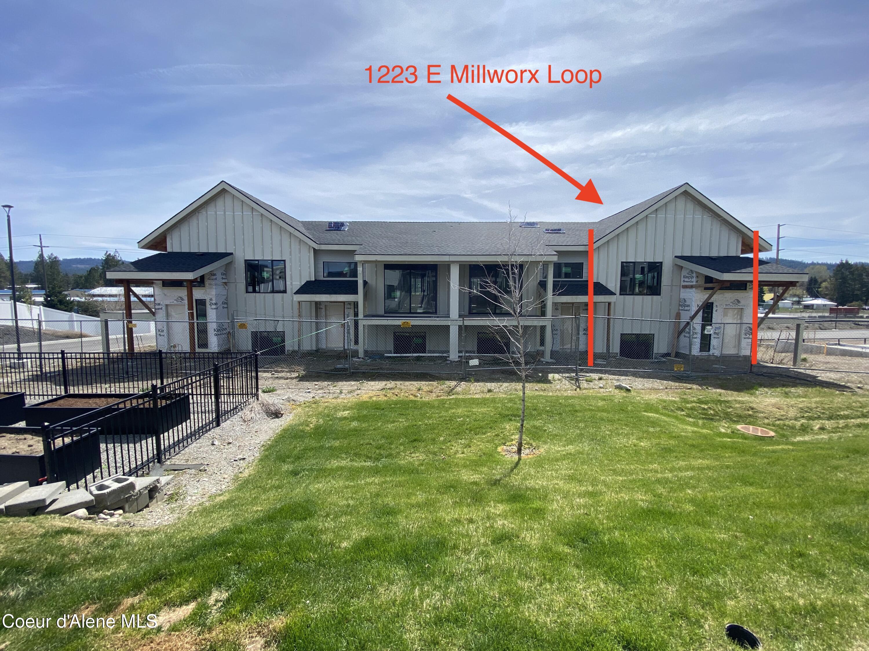 1223 E MILLWORX LOOP