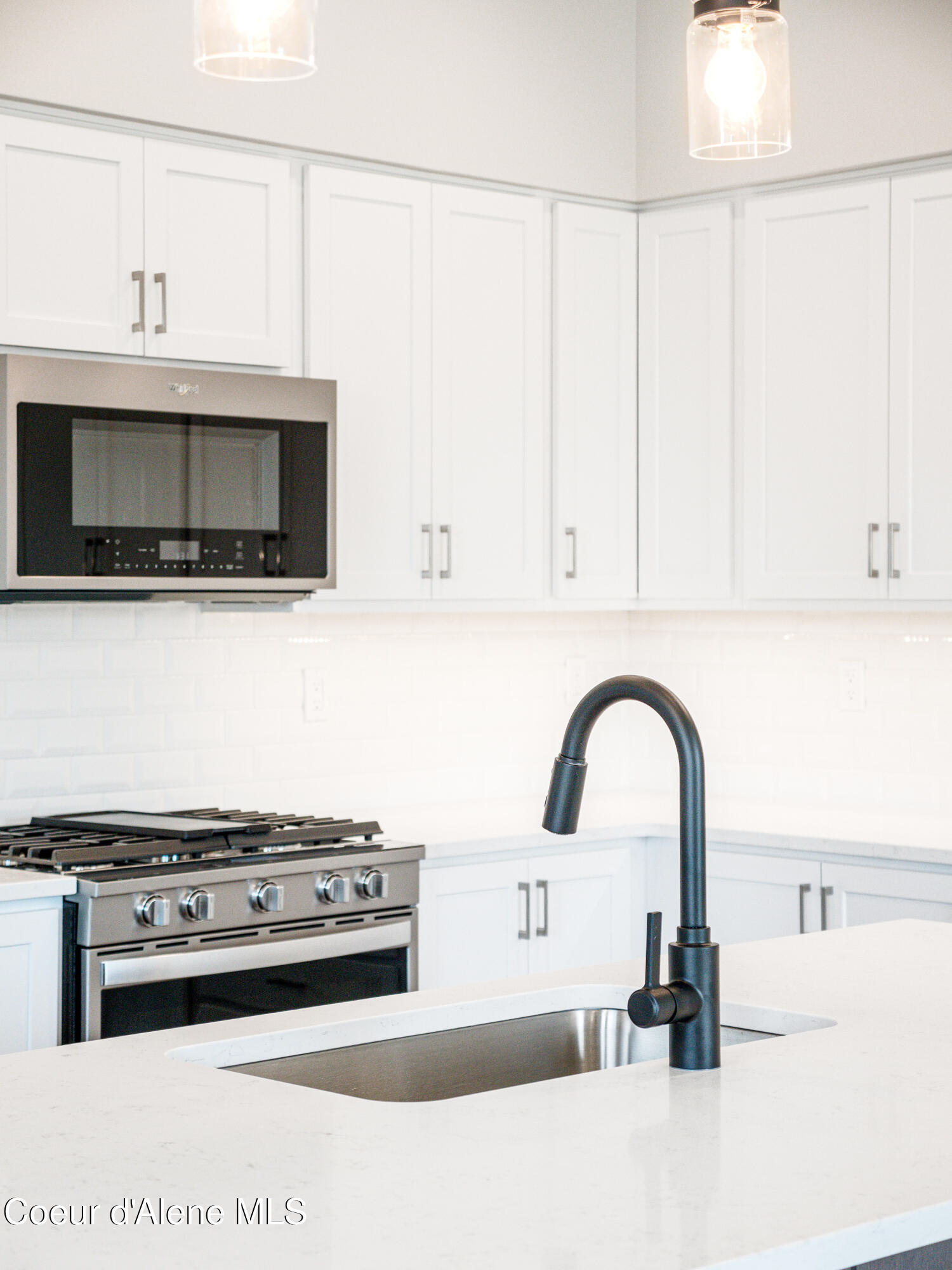 1223 E MILLWORX LOOP