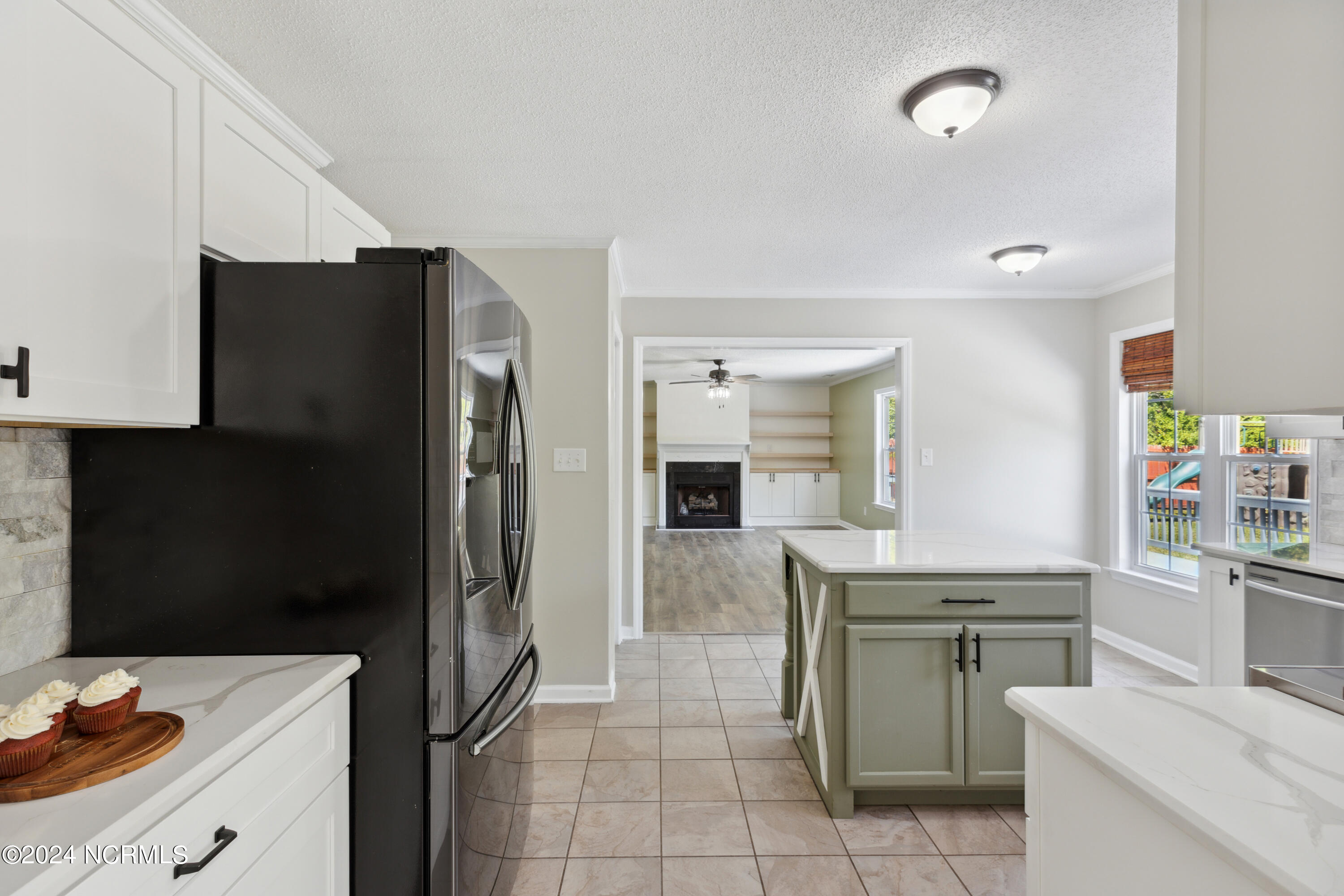 411 Country Club Drive