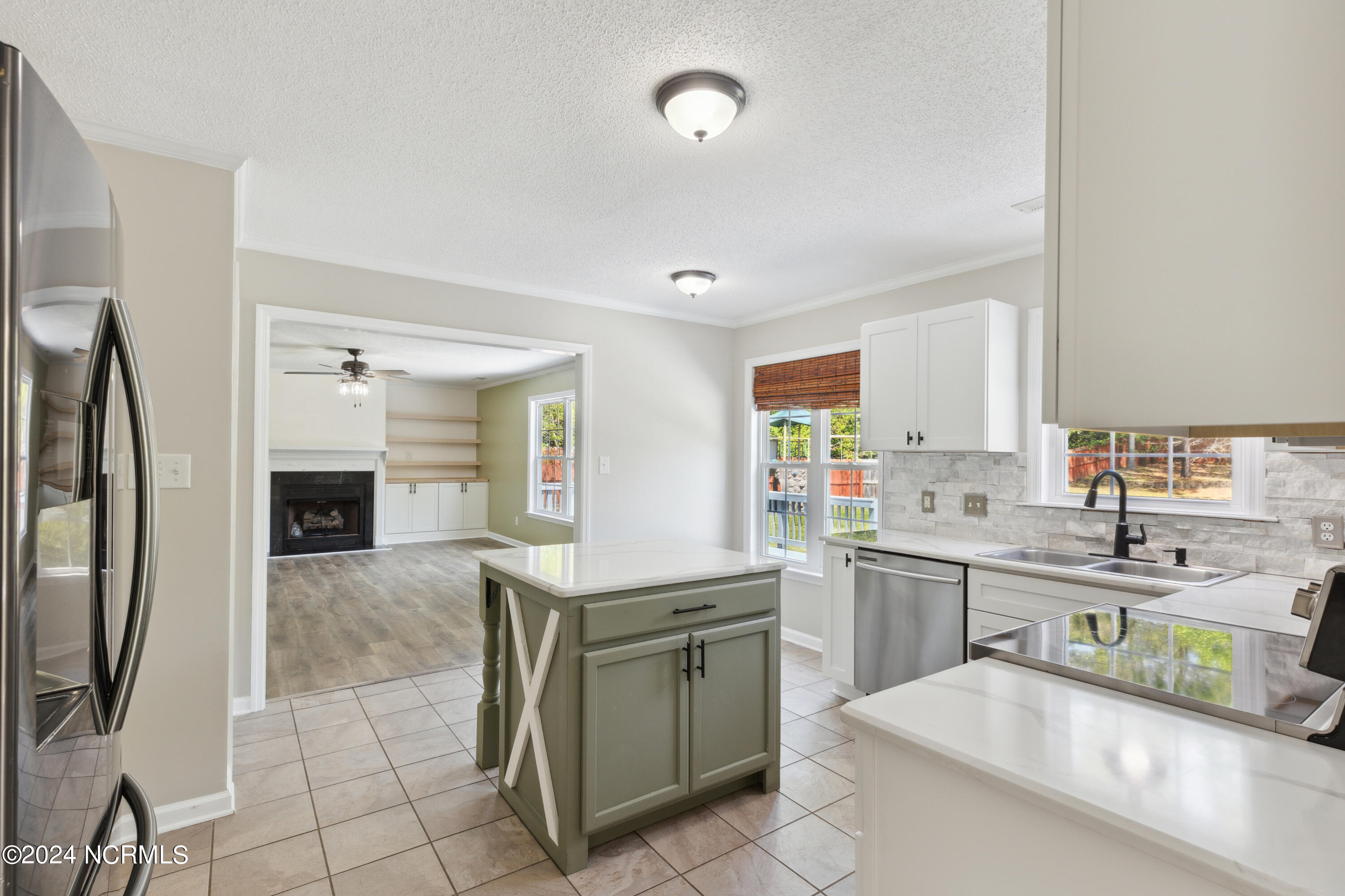 411 Country Club Drive