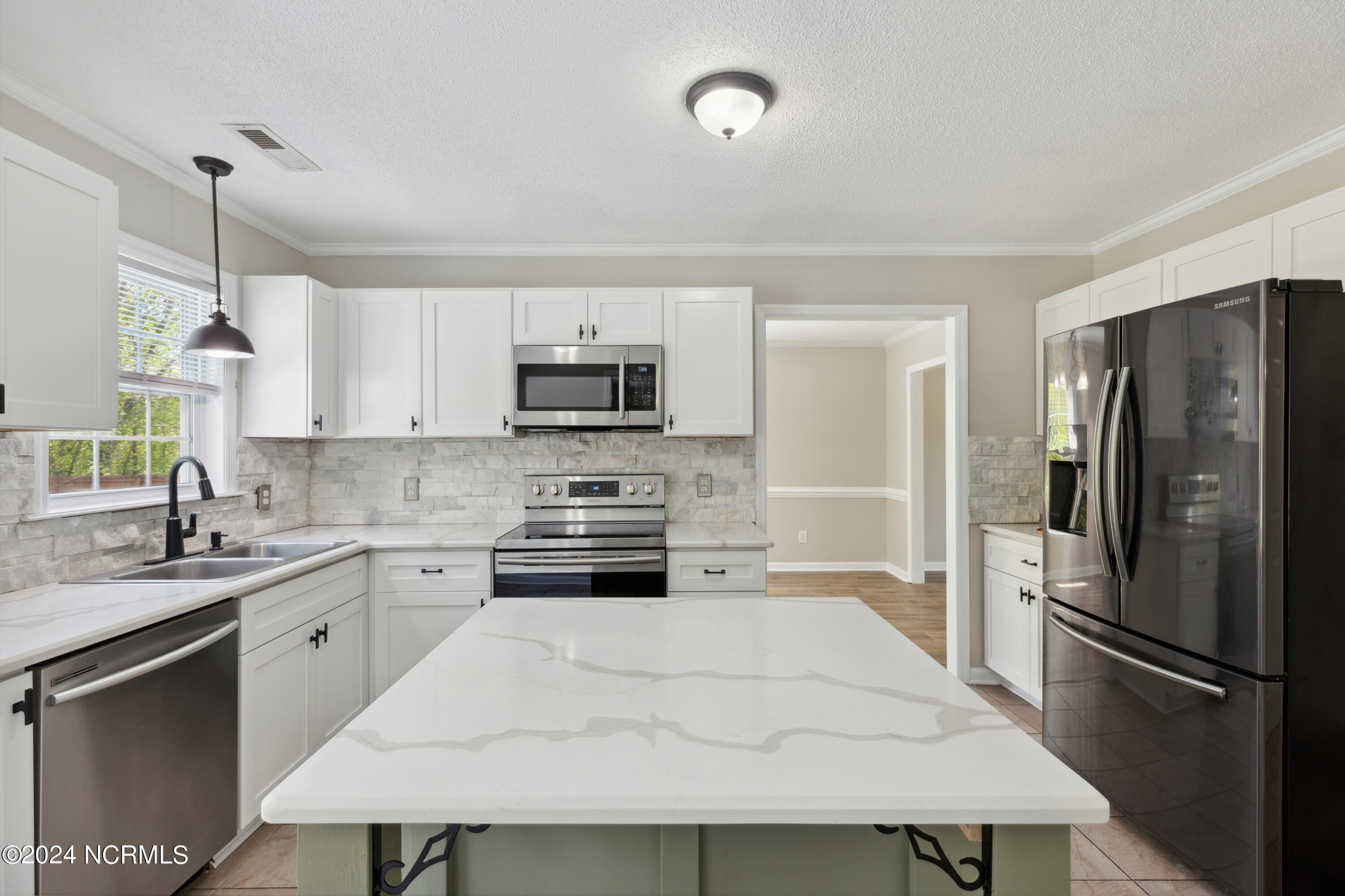 411 Country Club Drive