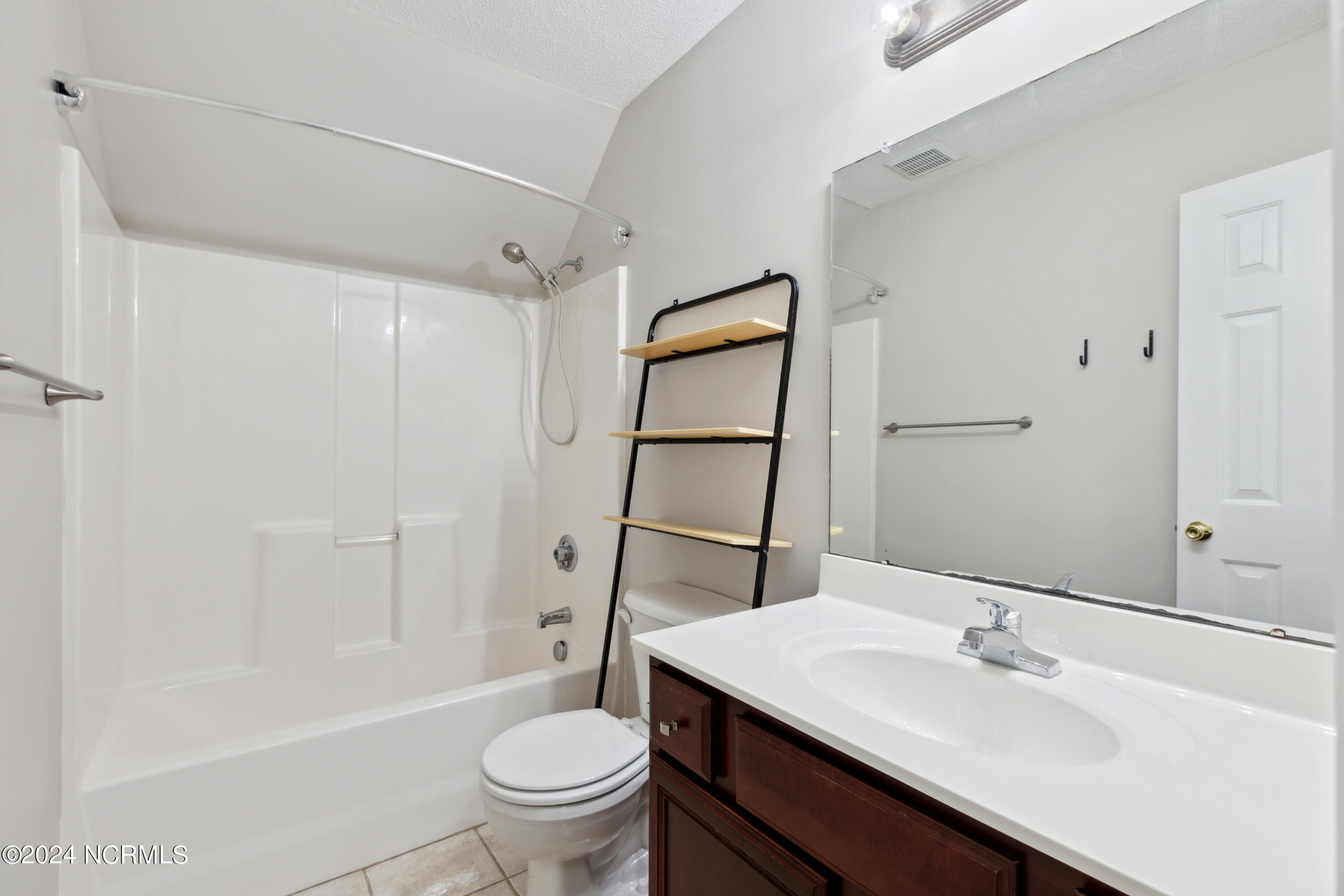 411 Country Club Drive