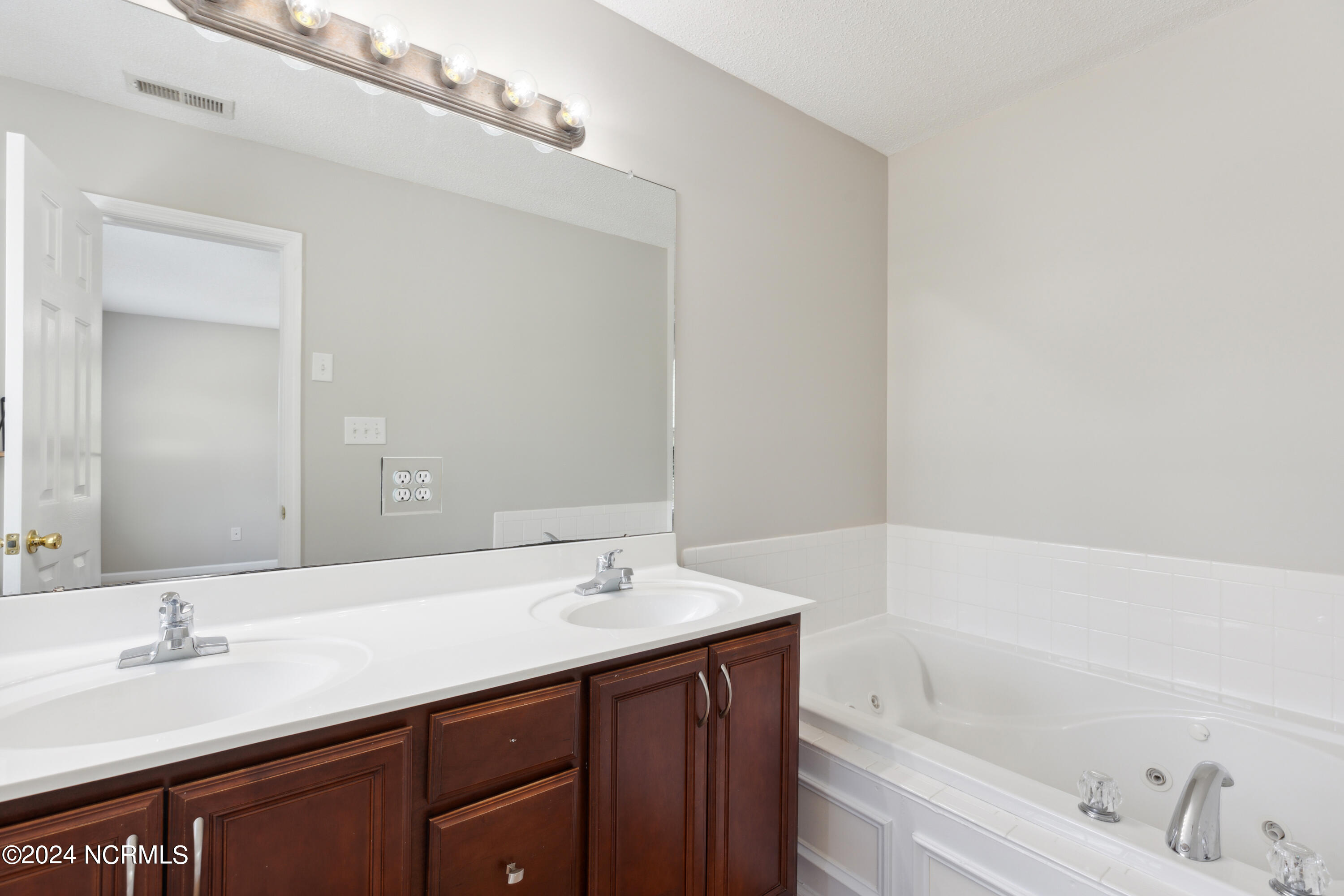 411 Country Club Drive