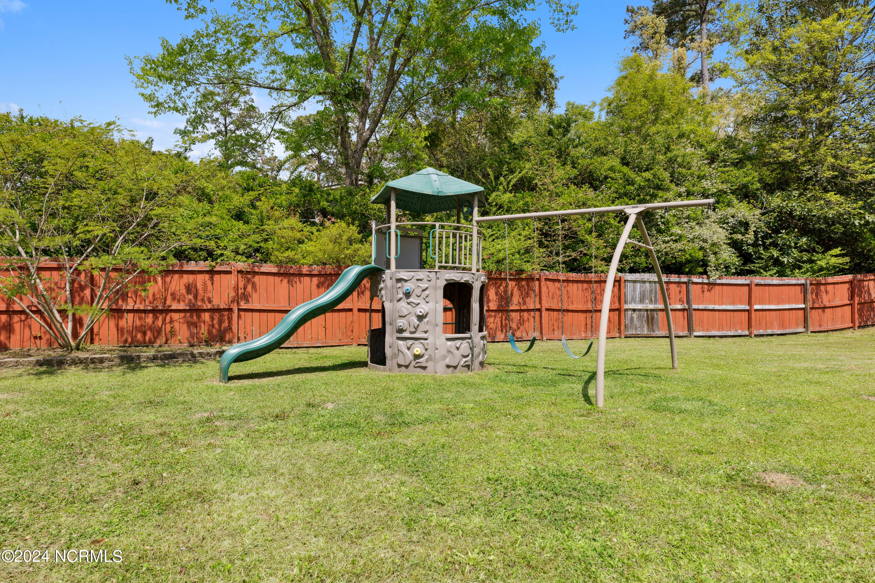 411 Country Club Drive