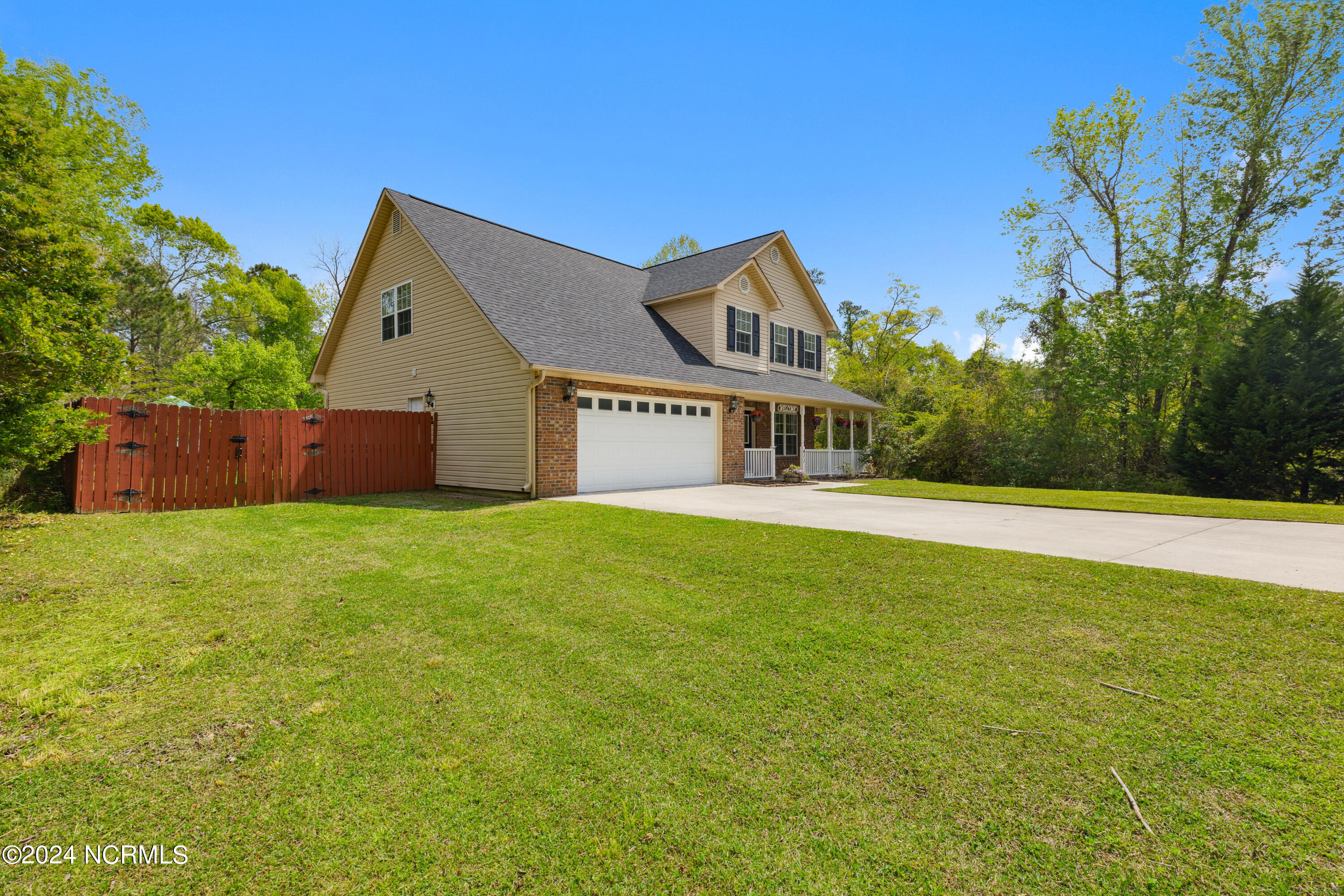 411 Country Club Drive