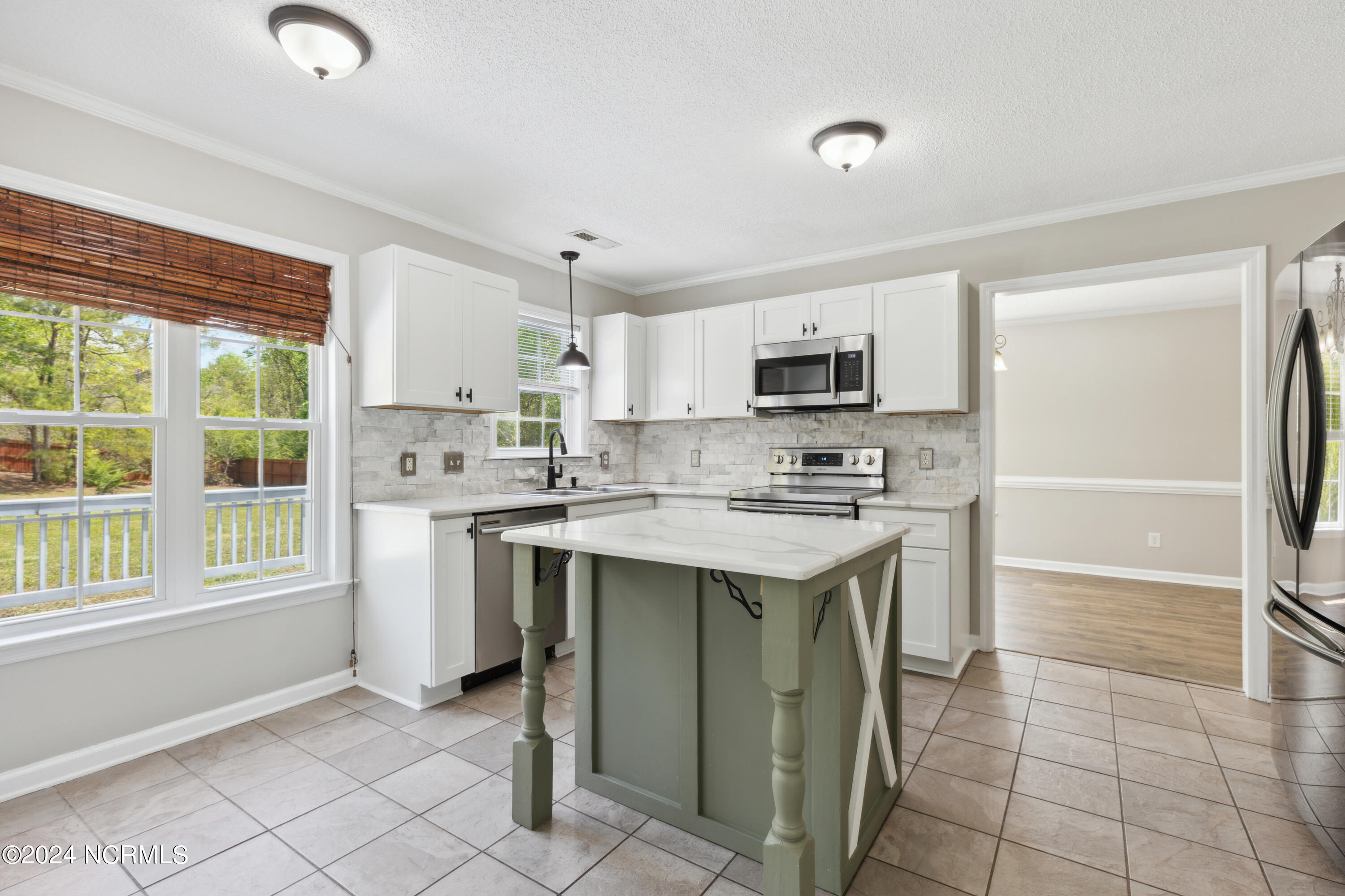 411 Country Club Drive