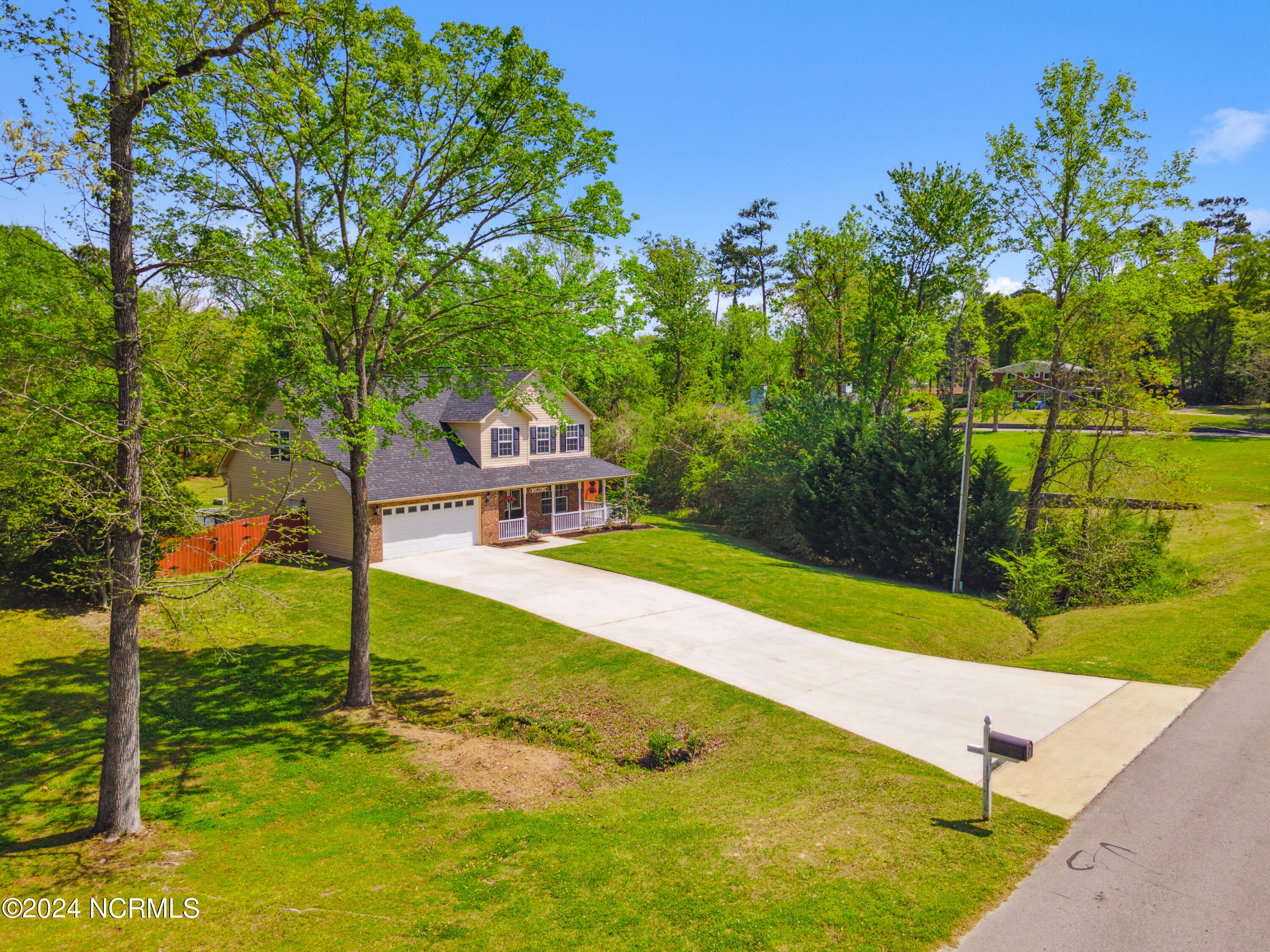 411 Country Club Drive