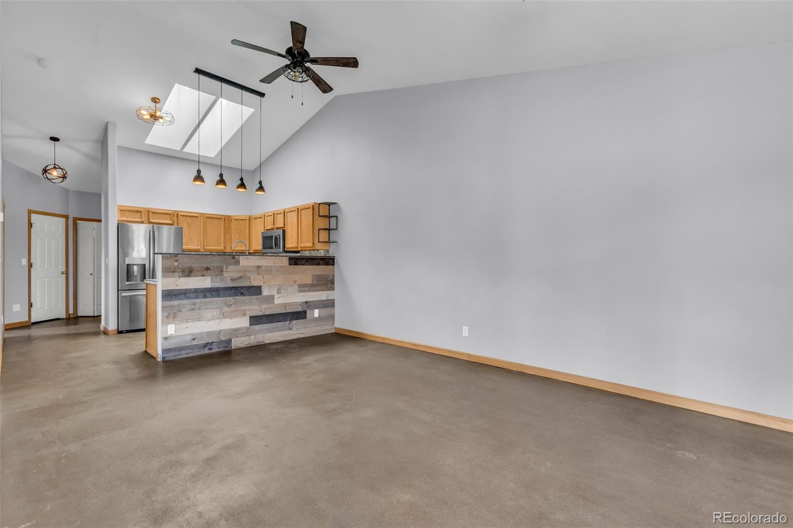 614 Palmer Street Unit: 4