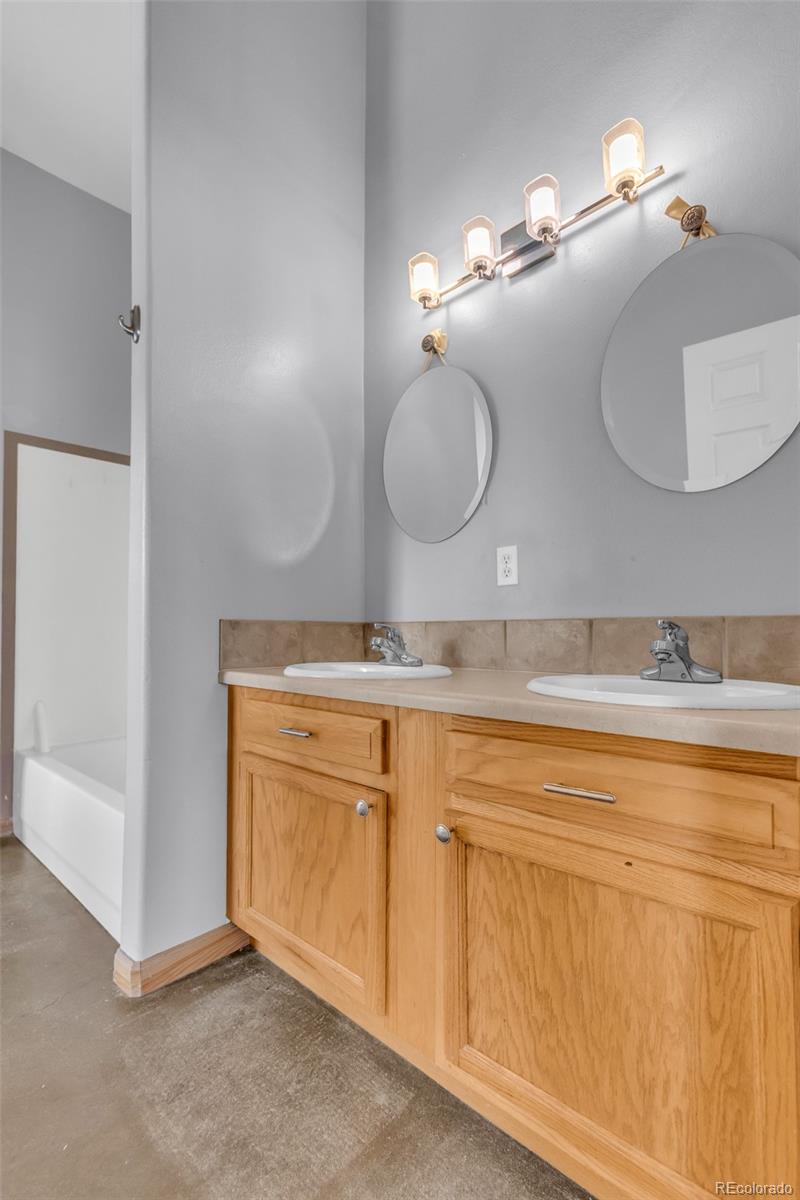 614 Palmer Street Unit: 4