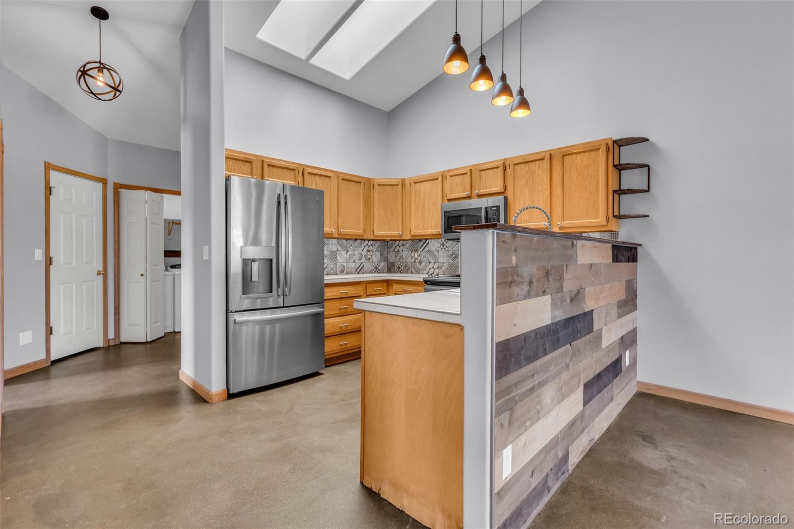 614 Palmer Street Unit: 4