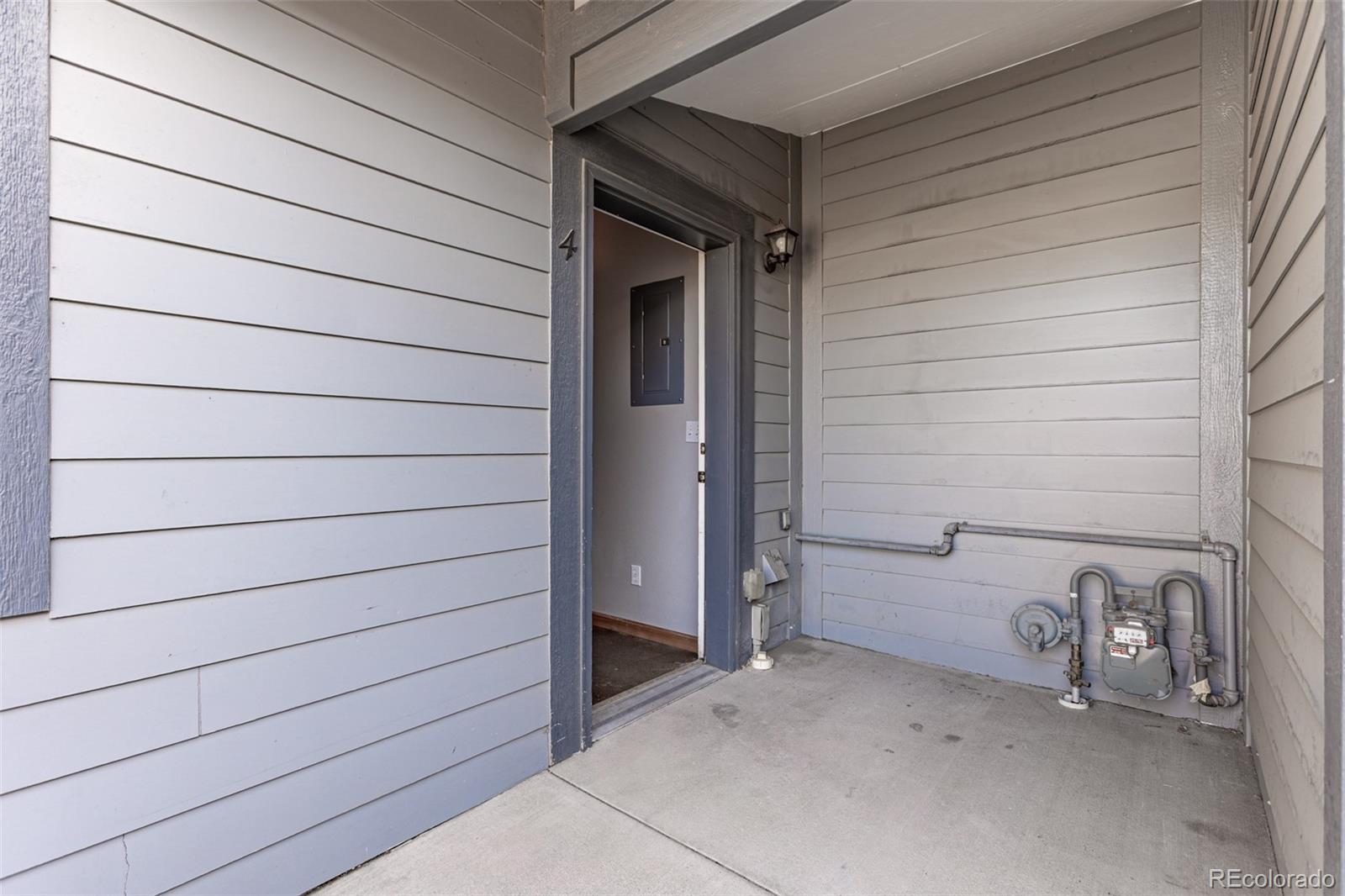 614 Palmer Street Unit: 4