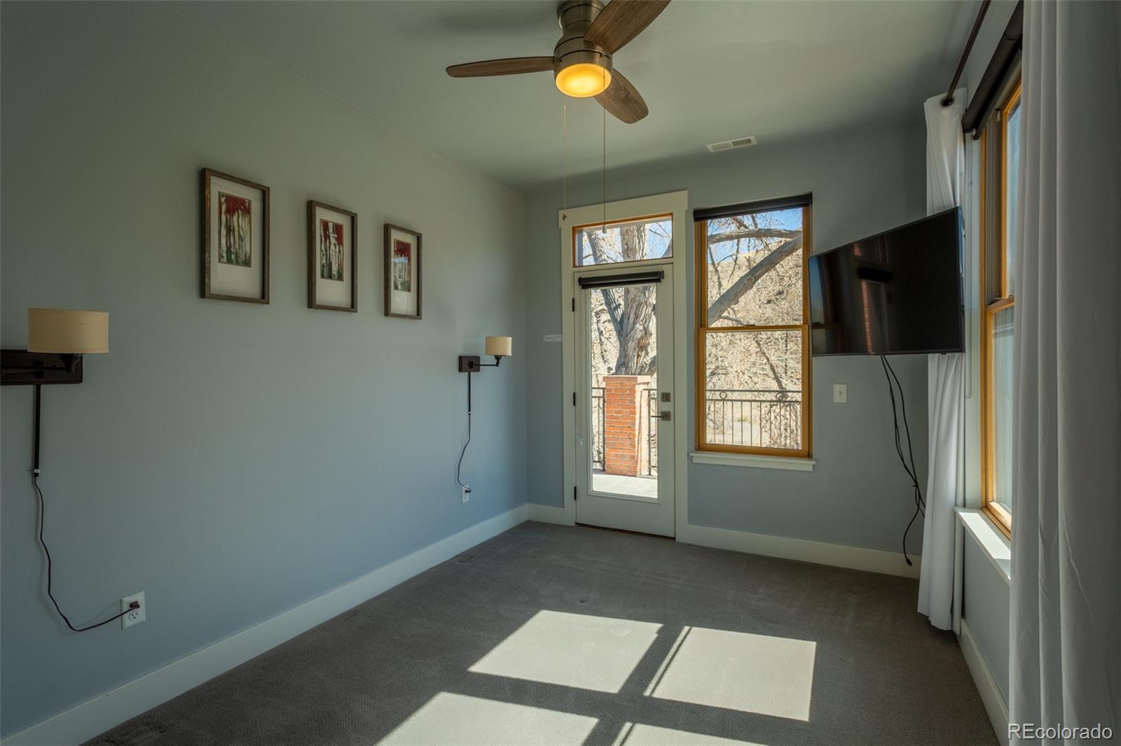 130 W Sackett Avenue Unit: K