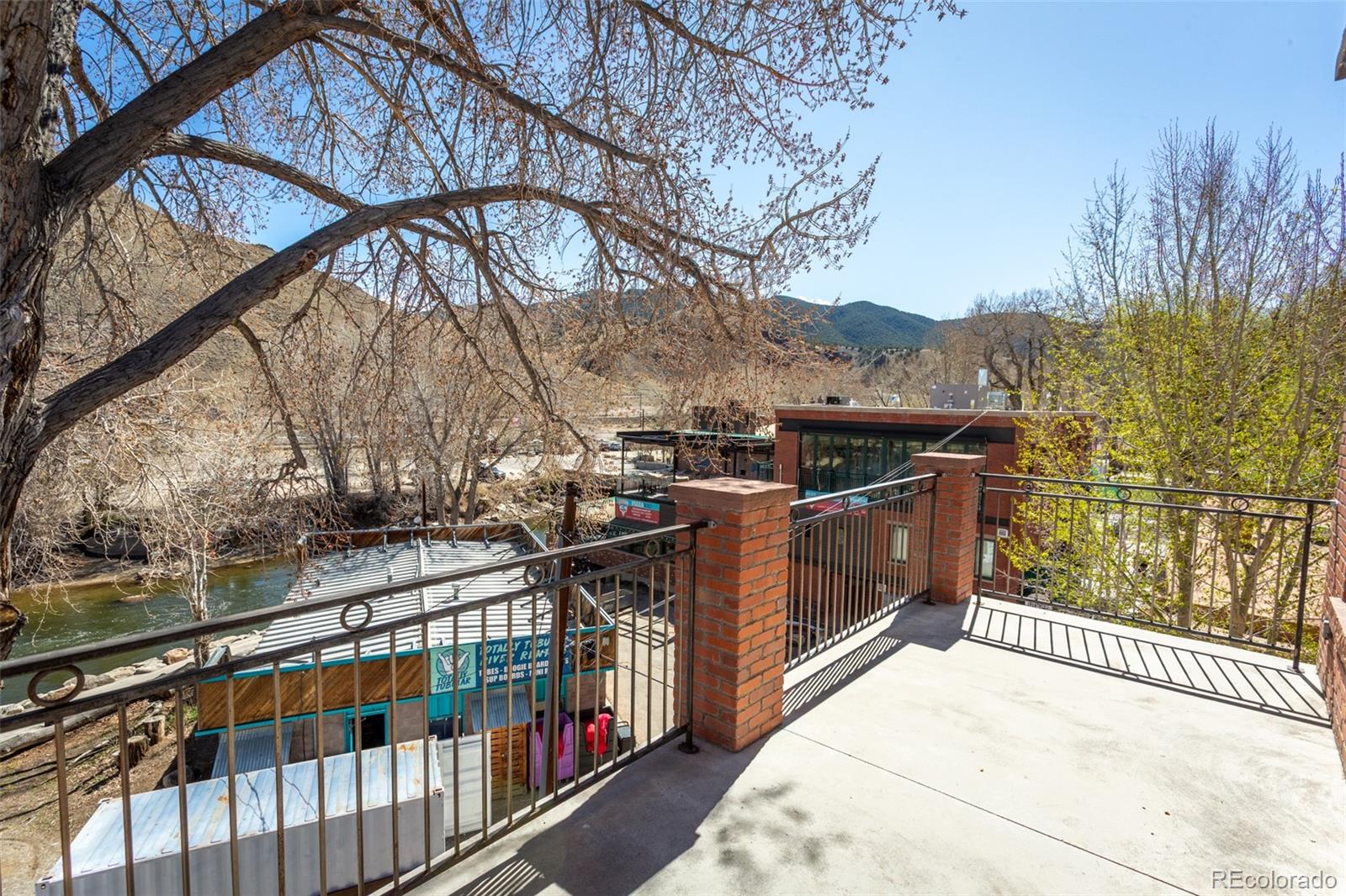 130 W Sackett Avenue Unit: K