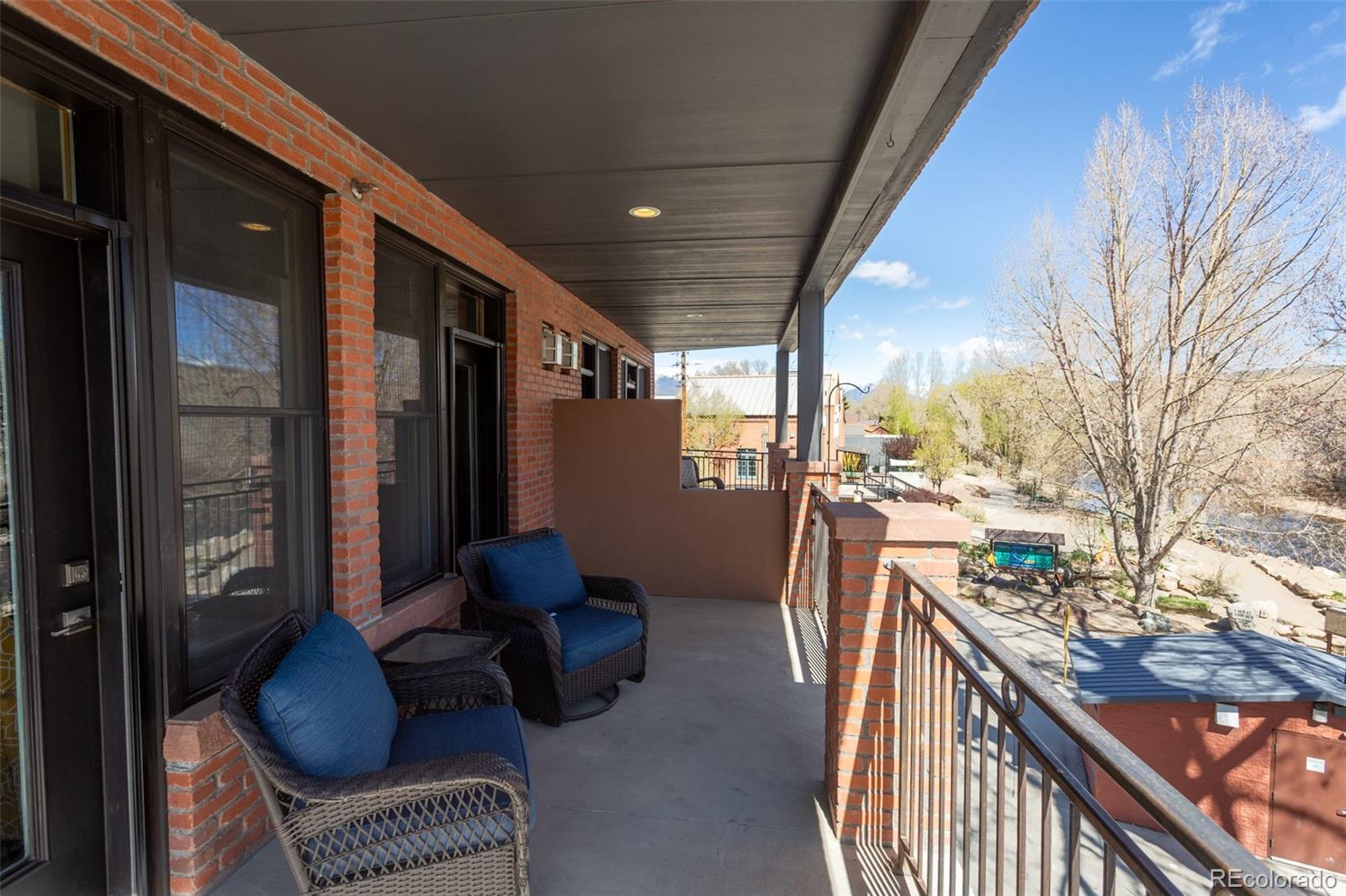 130 W Sackett Avenue Unit: K