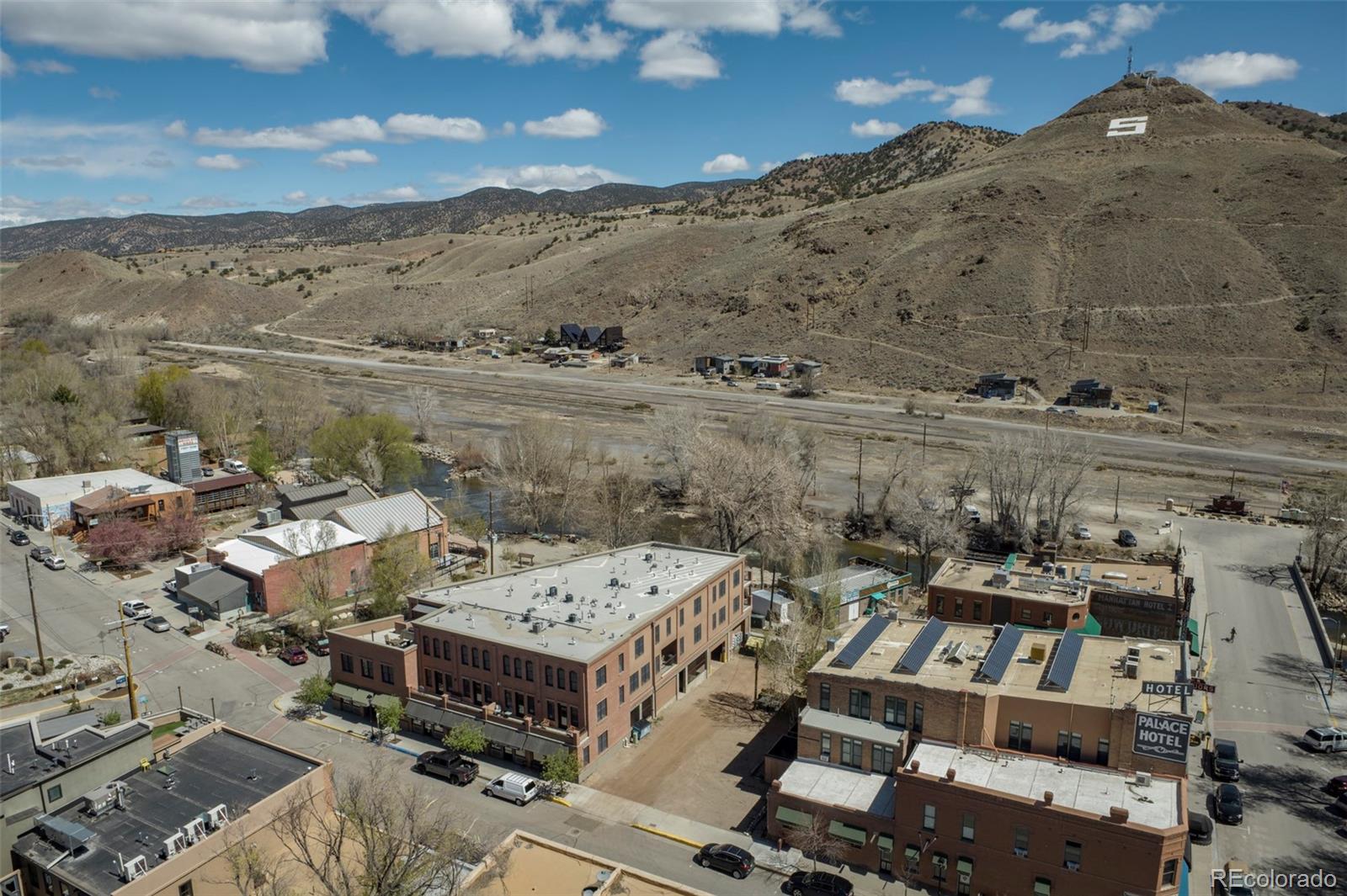 130 W Sackett Avenue Unit: K