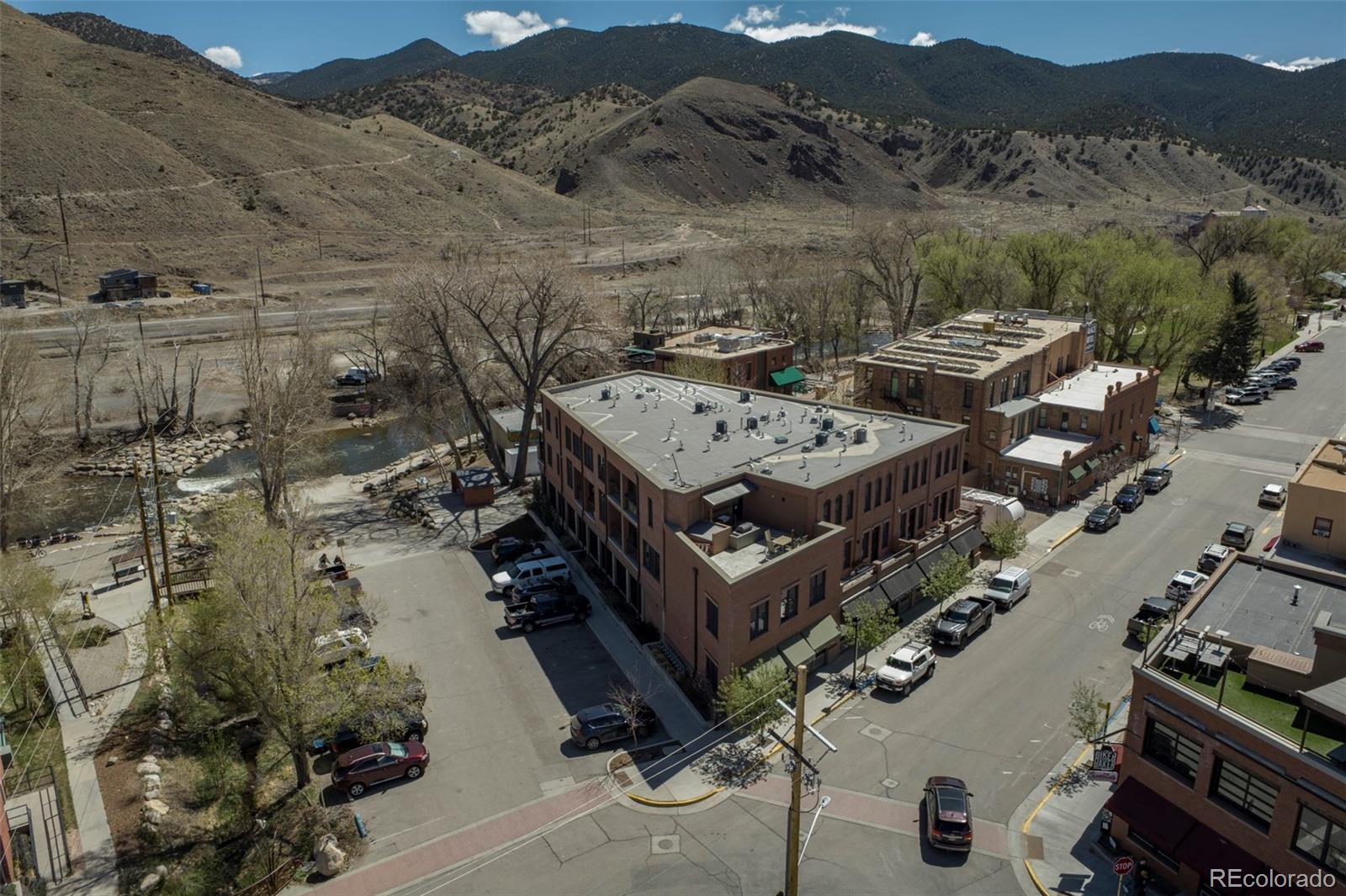 130 W Sackett Avenue Unit: K