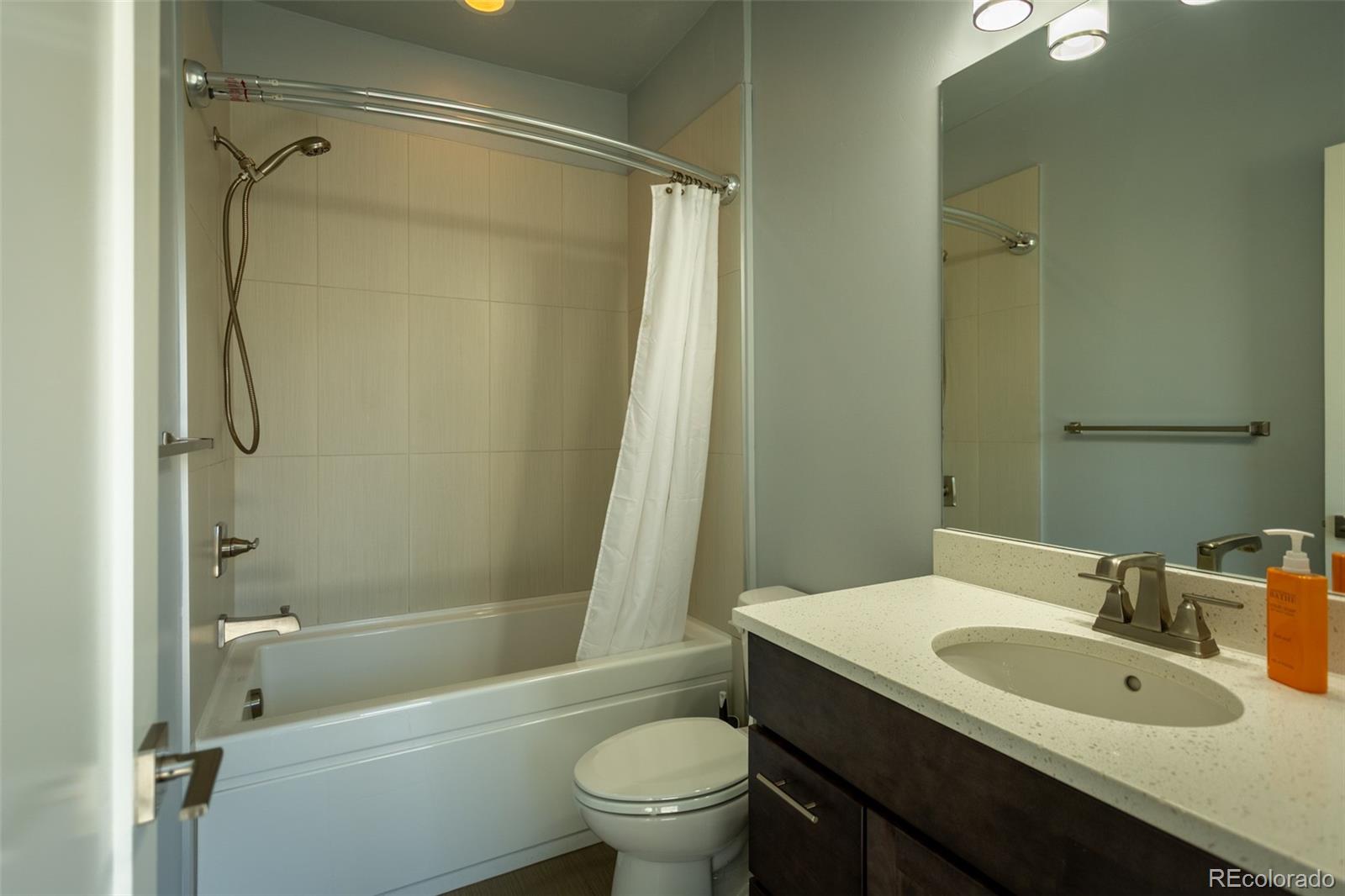 130 W Sackett Avenue Unit: K