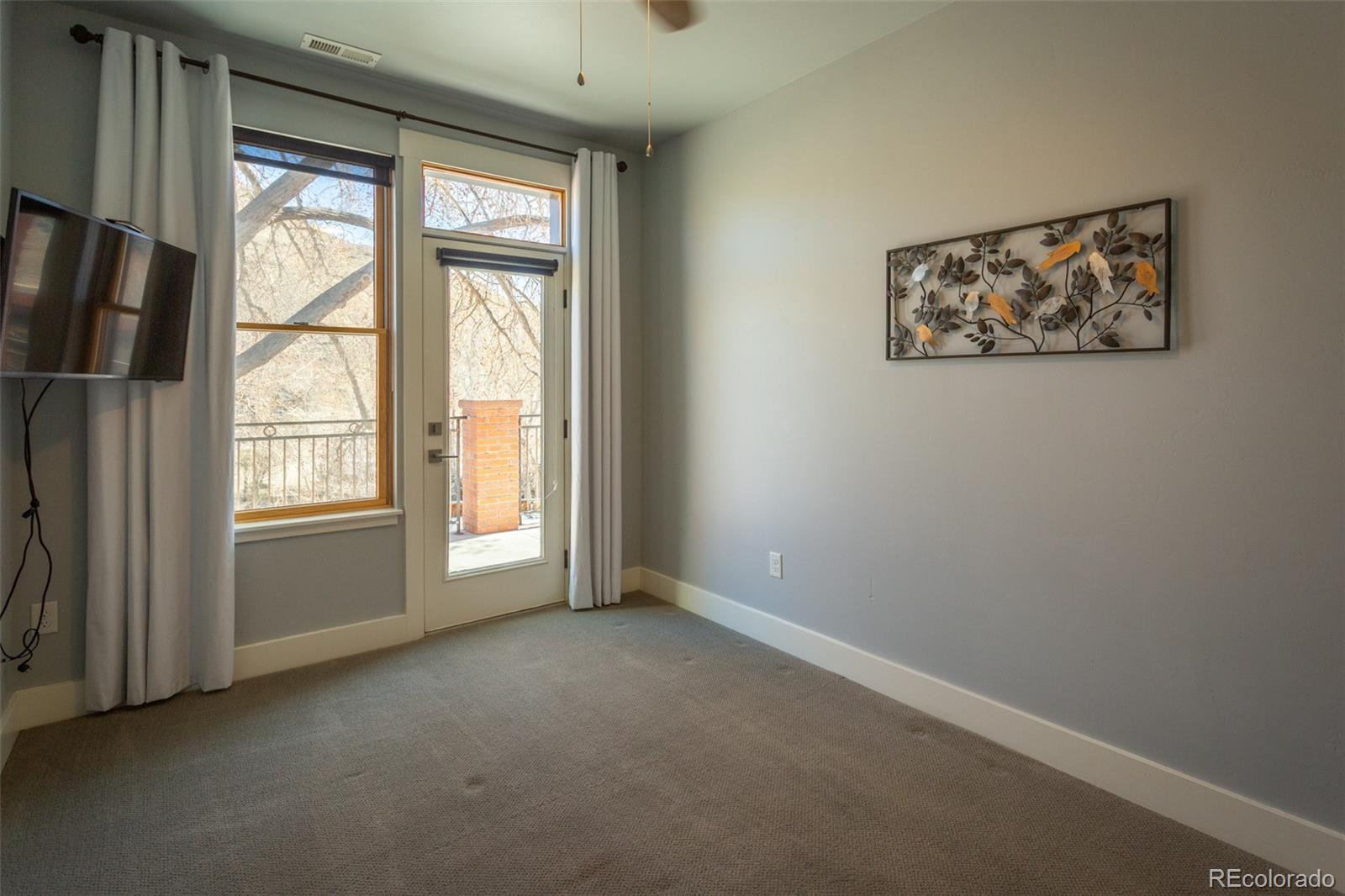 130 W Sackett Avenue Unit: K