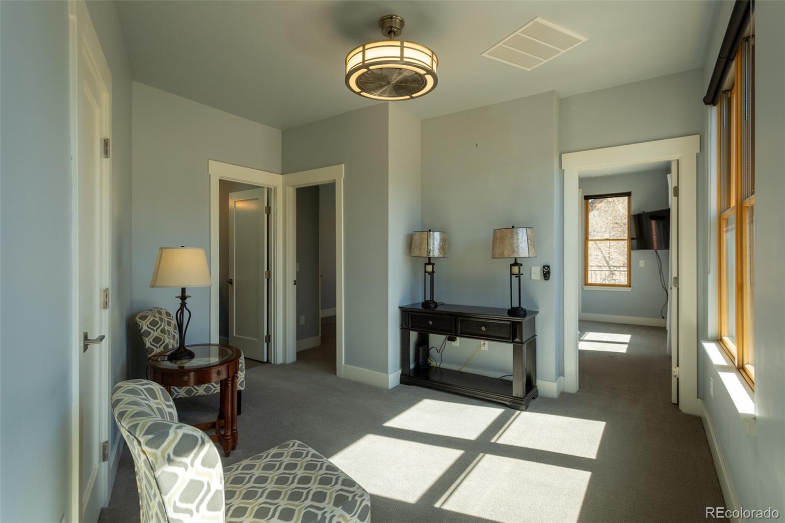 130 W Sackett Avenue Unit: K