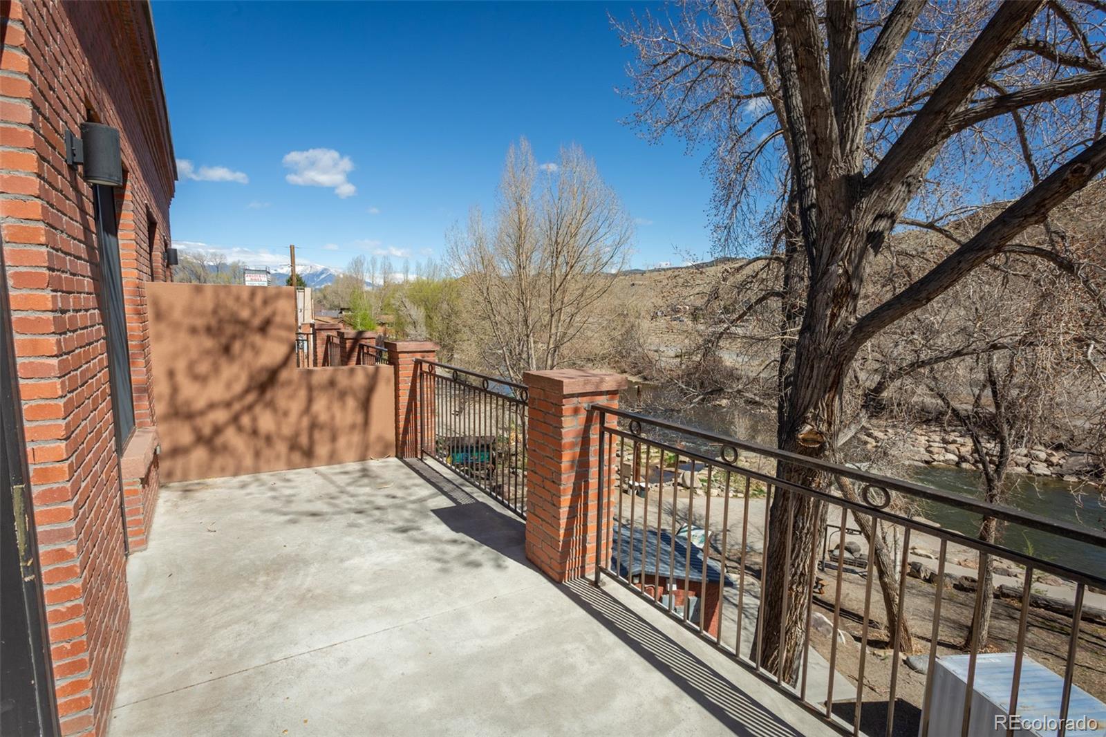 130 W Sackett Avenue Unit: K