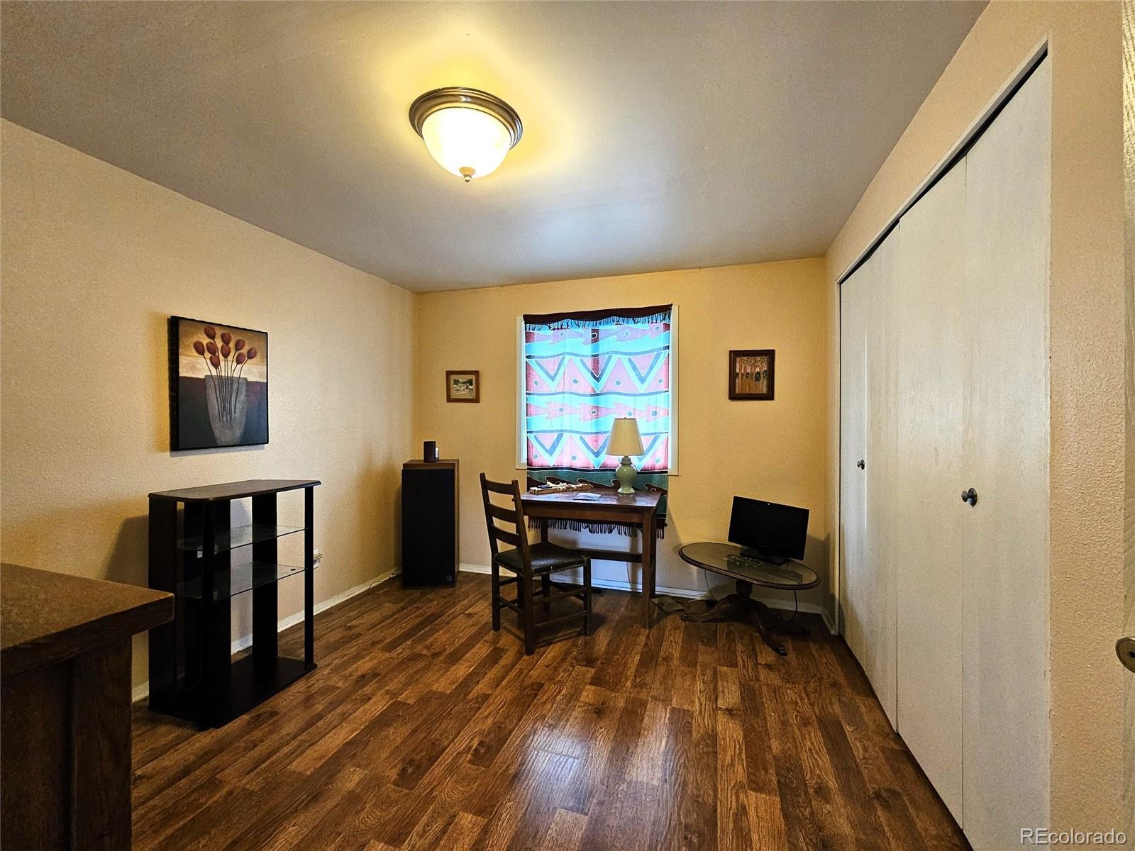 348 W Grand Avenue