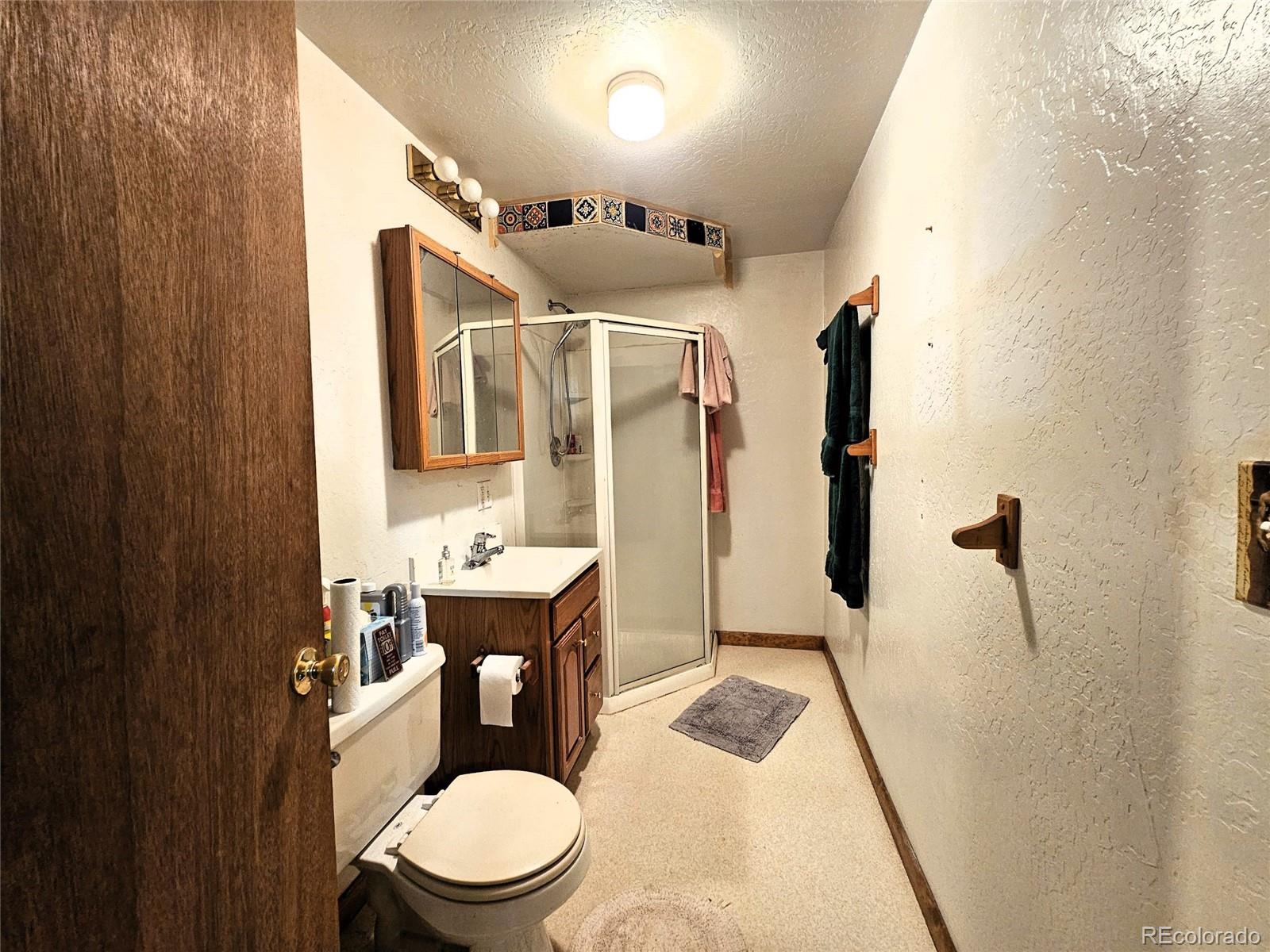 348 W Grand Avenue