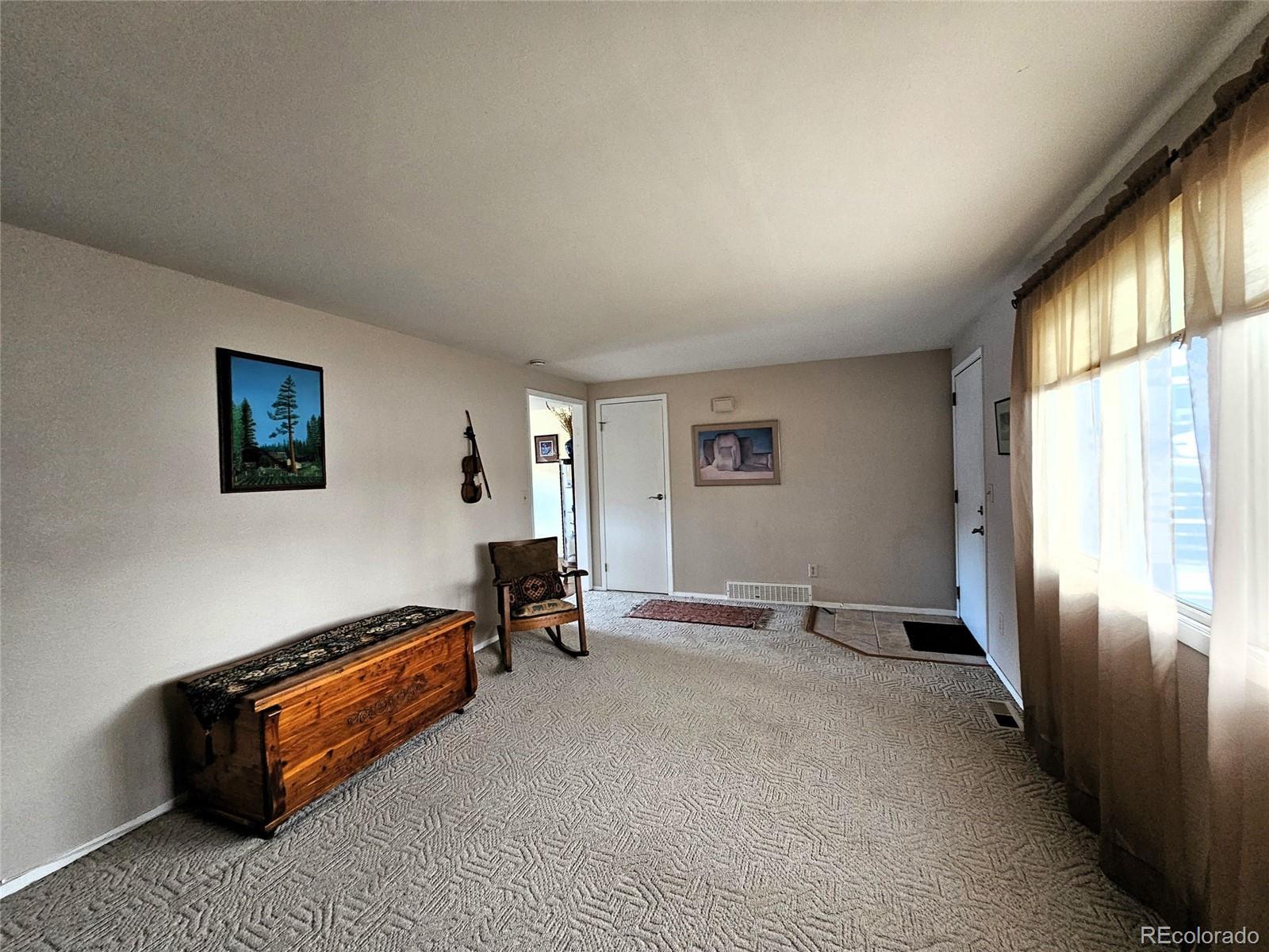 348 W Grand Avenue