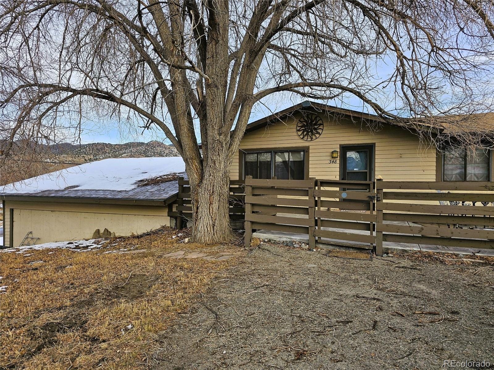 348 W Grand Avenue