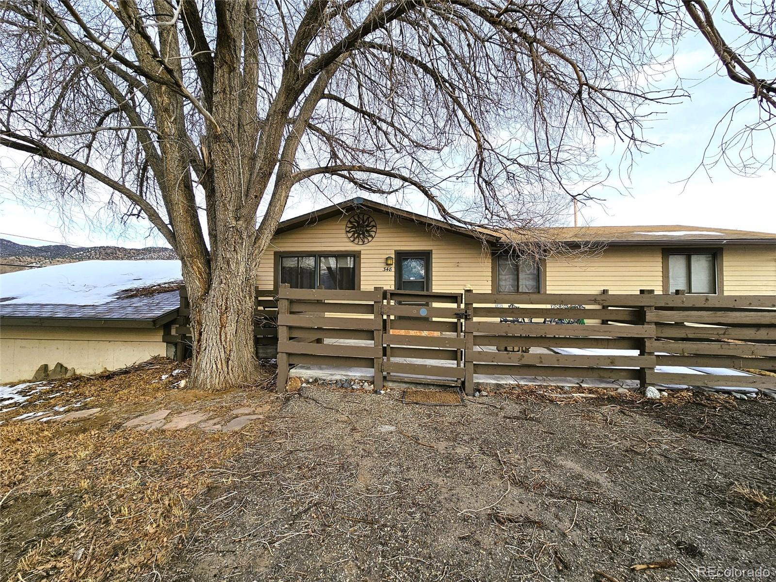 348 W Grand Avenue
