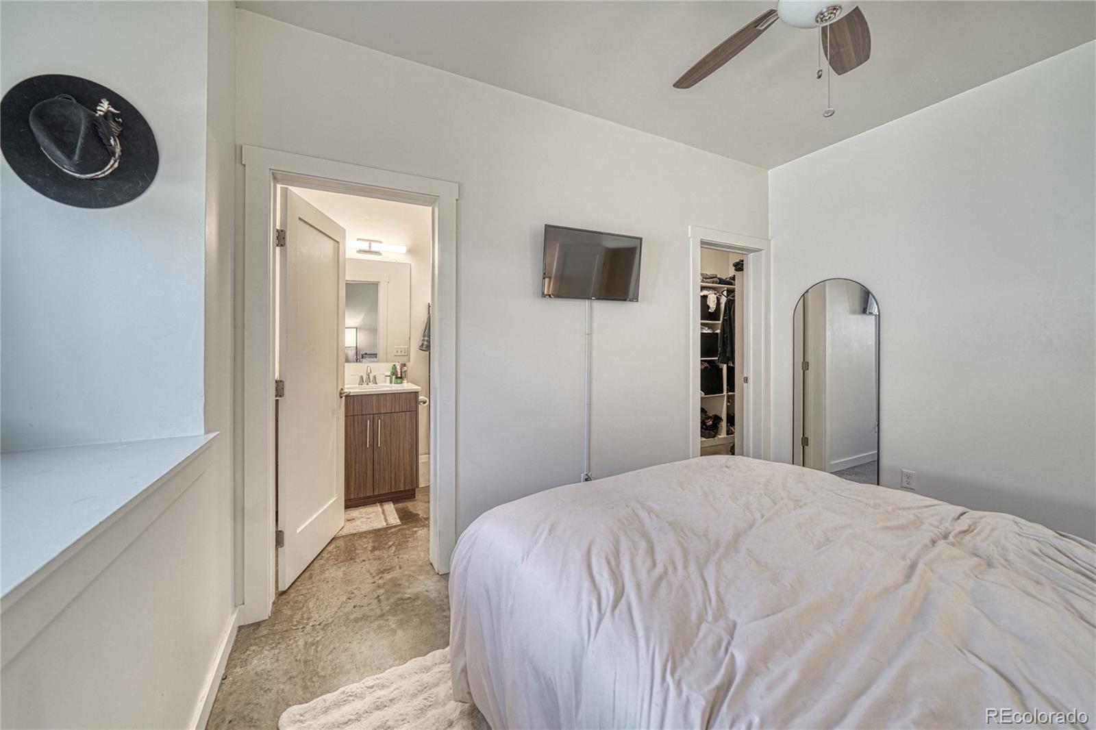 130 Mesa View Lane Unit: B