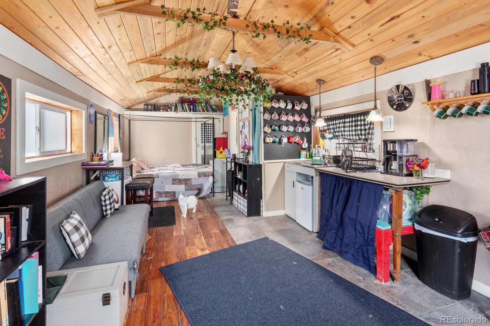 147 W 4th Street
