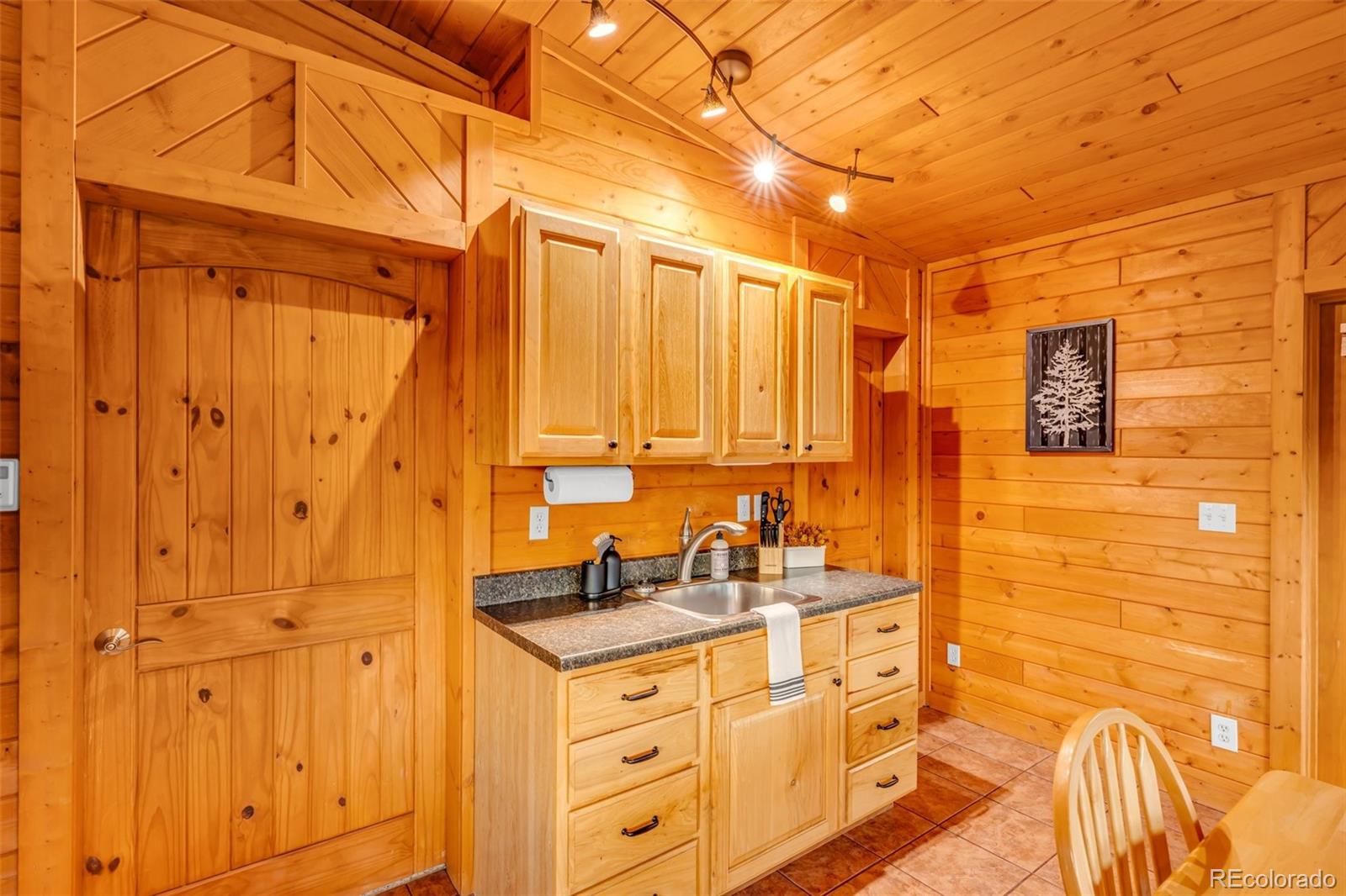 875 Sunrise Ridge